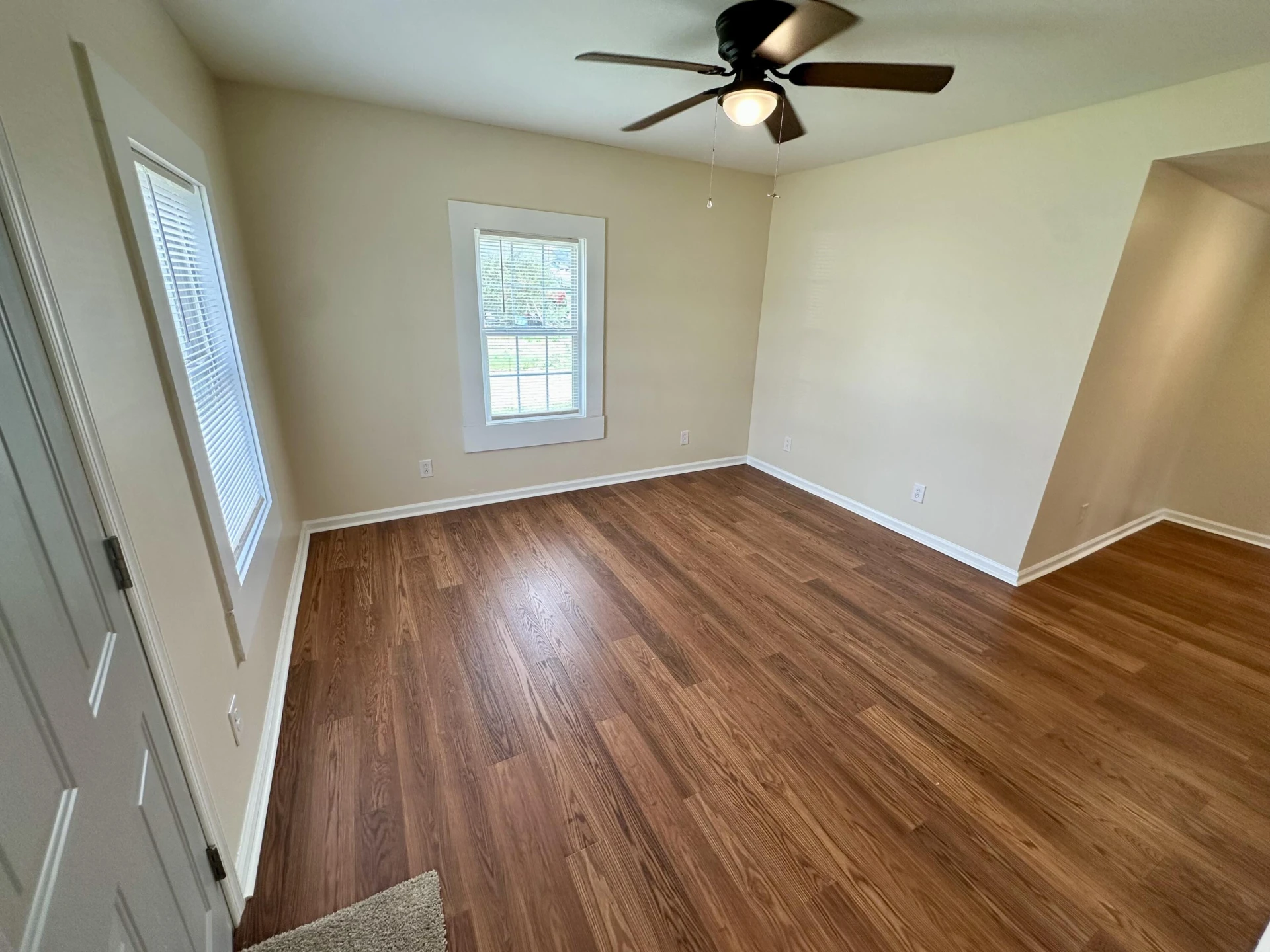 347 E Oak St - Photo 6