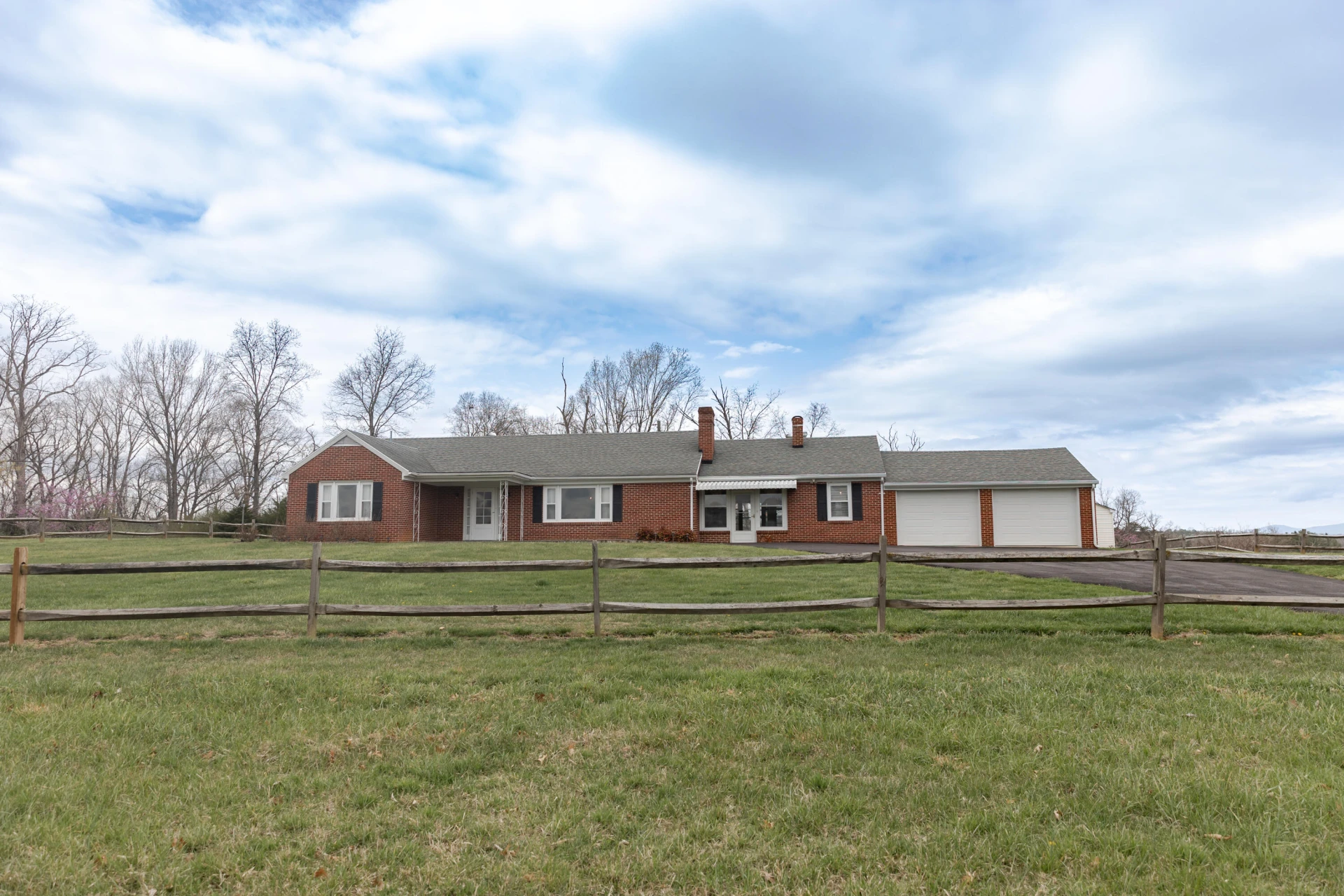 102 McCormick Ln - Photo 2