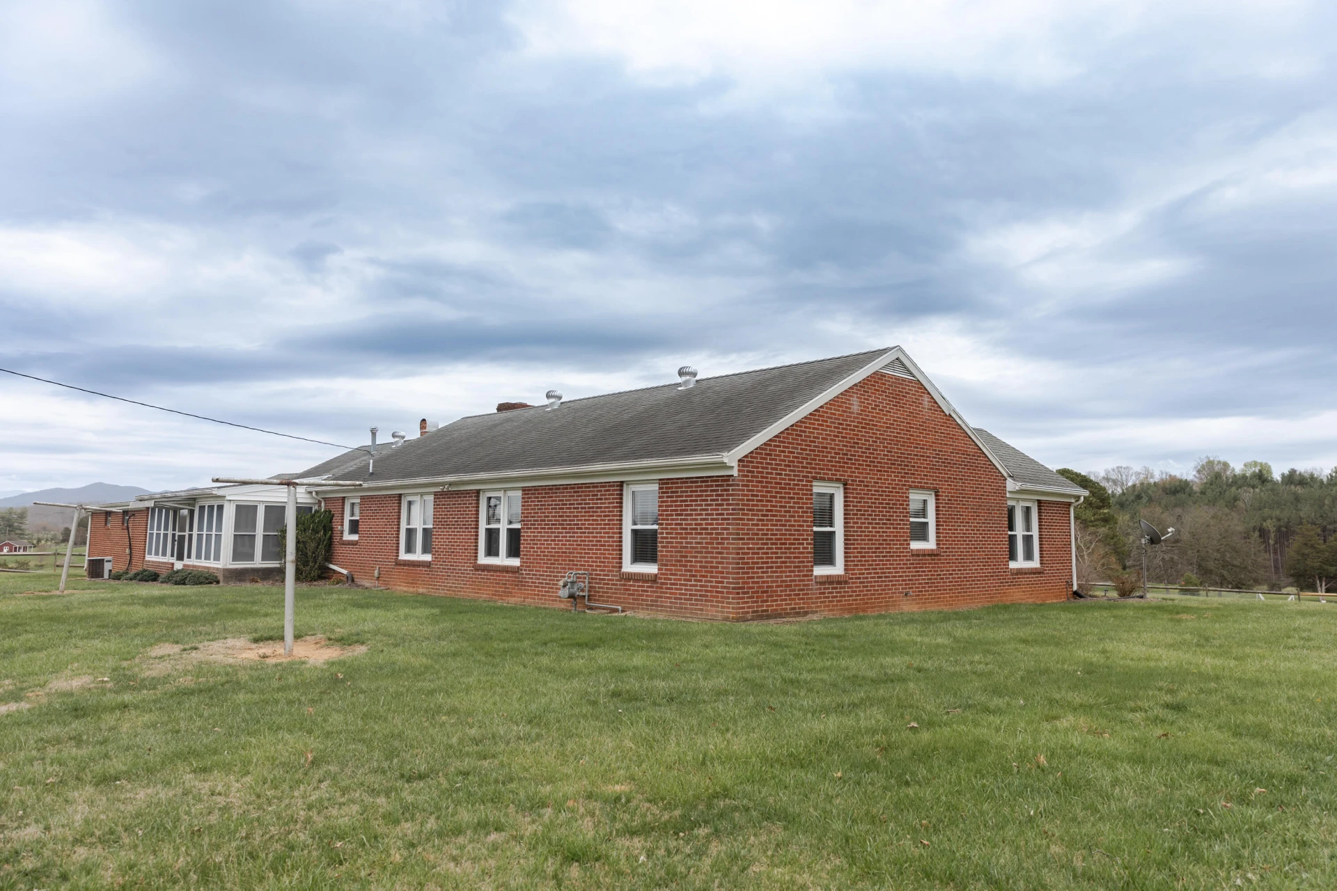 102 McCormick Ln - Photo 6
