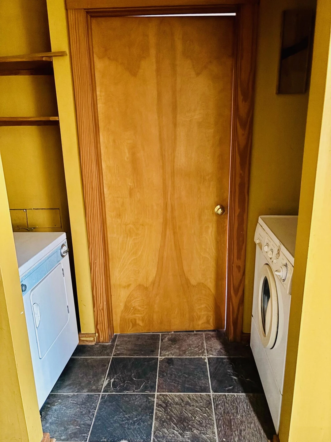 448 HOLLOW Ln - Photo 16