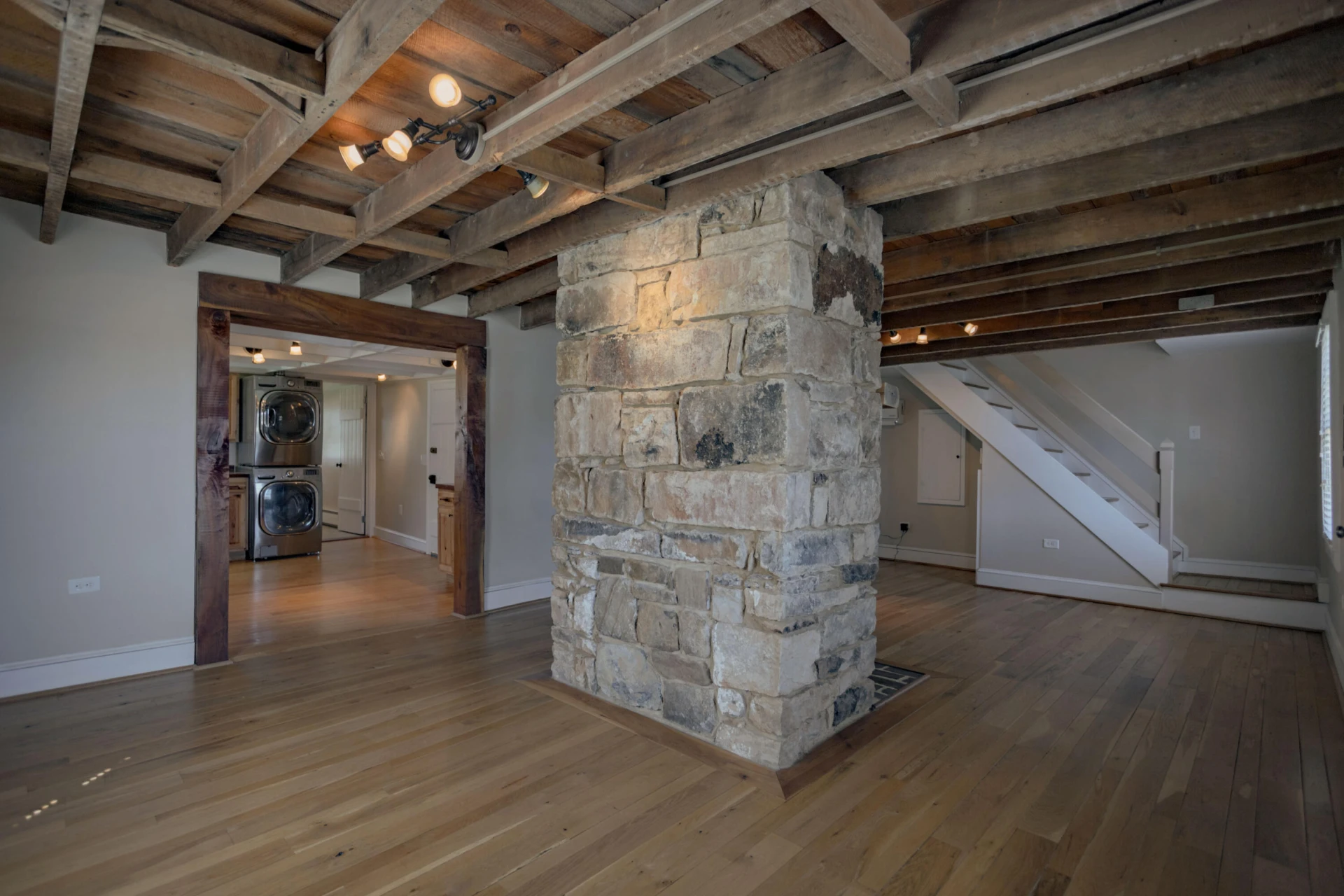 1363 Fredericksburg Rd - Photo 16