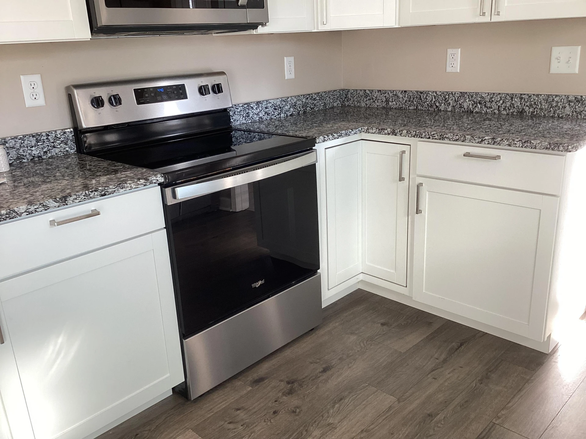 1365 Chestnut Ave - Photo 10