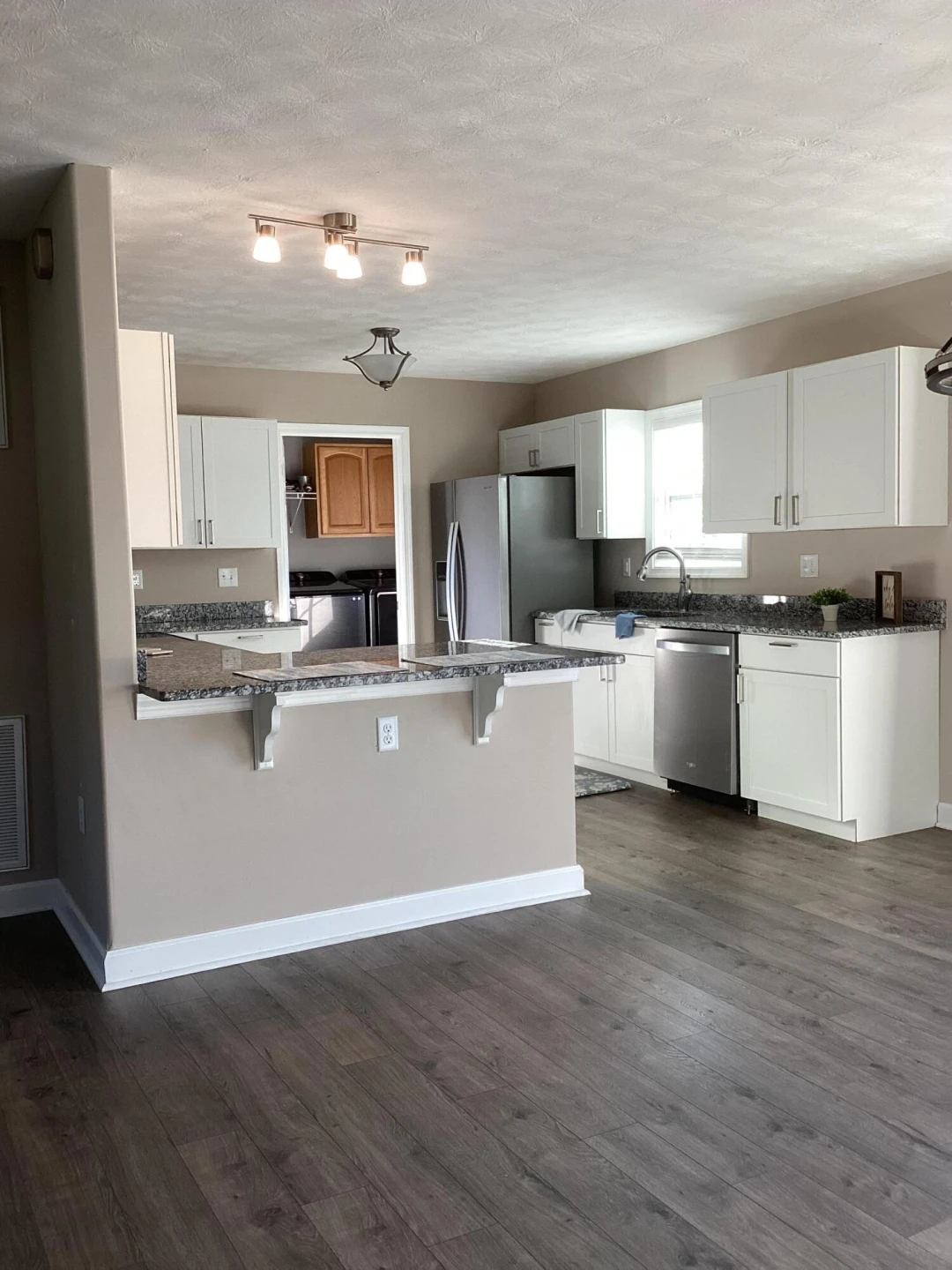 1365 Chestnut Ave - Photo 11