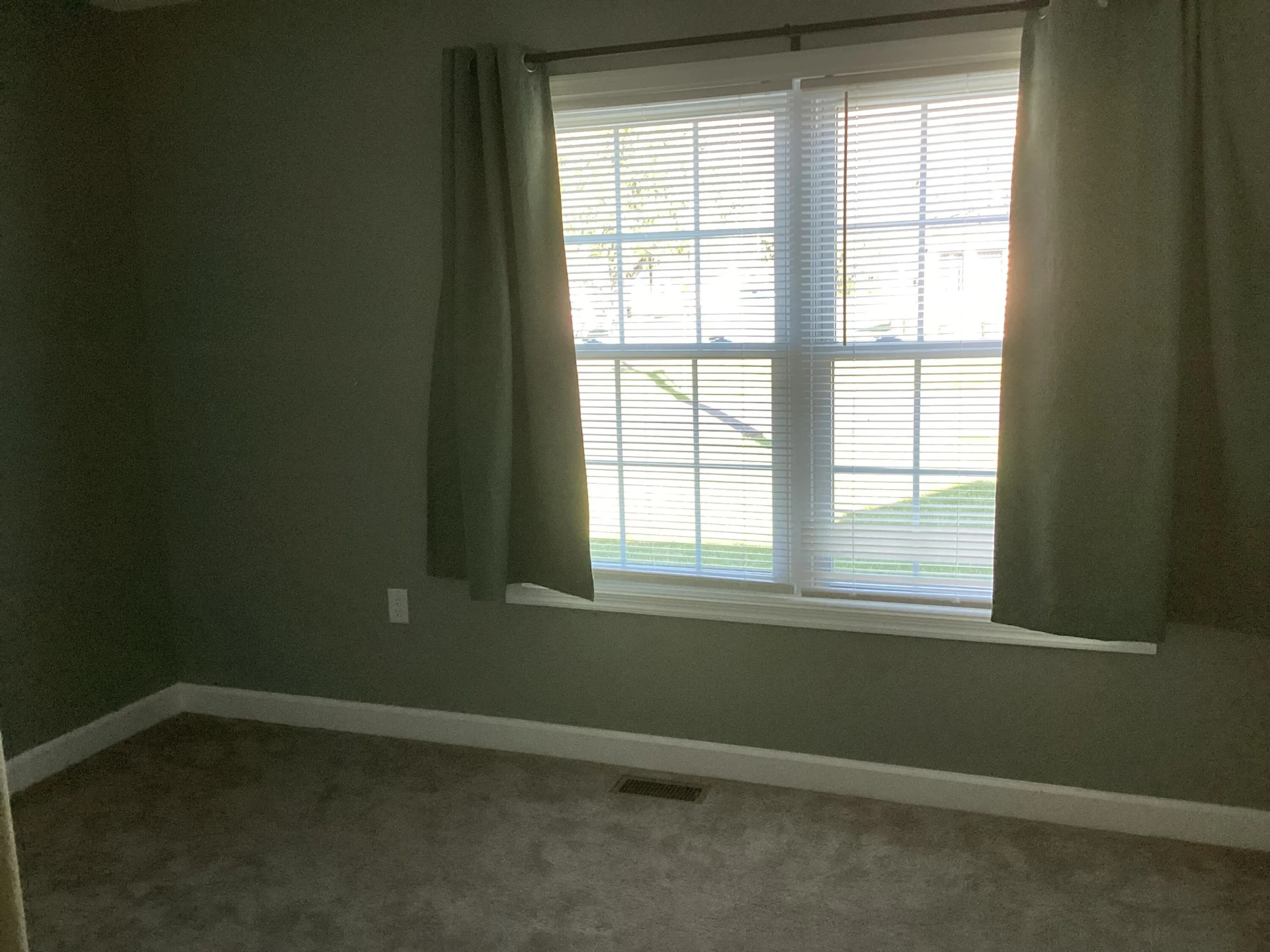 1365 Chestnut Ave - Photo 18