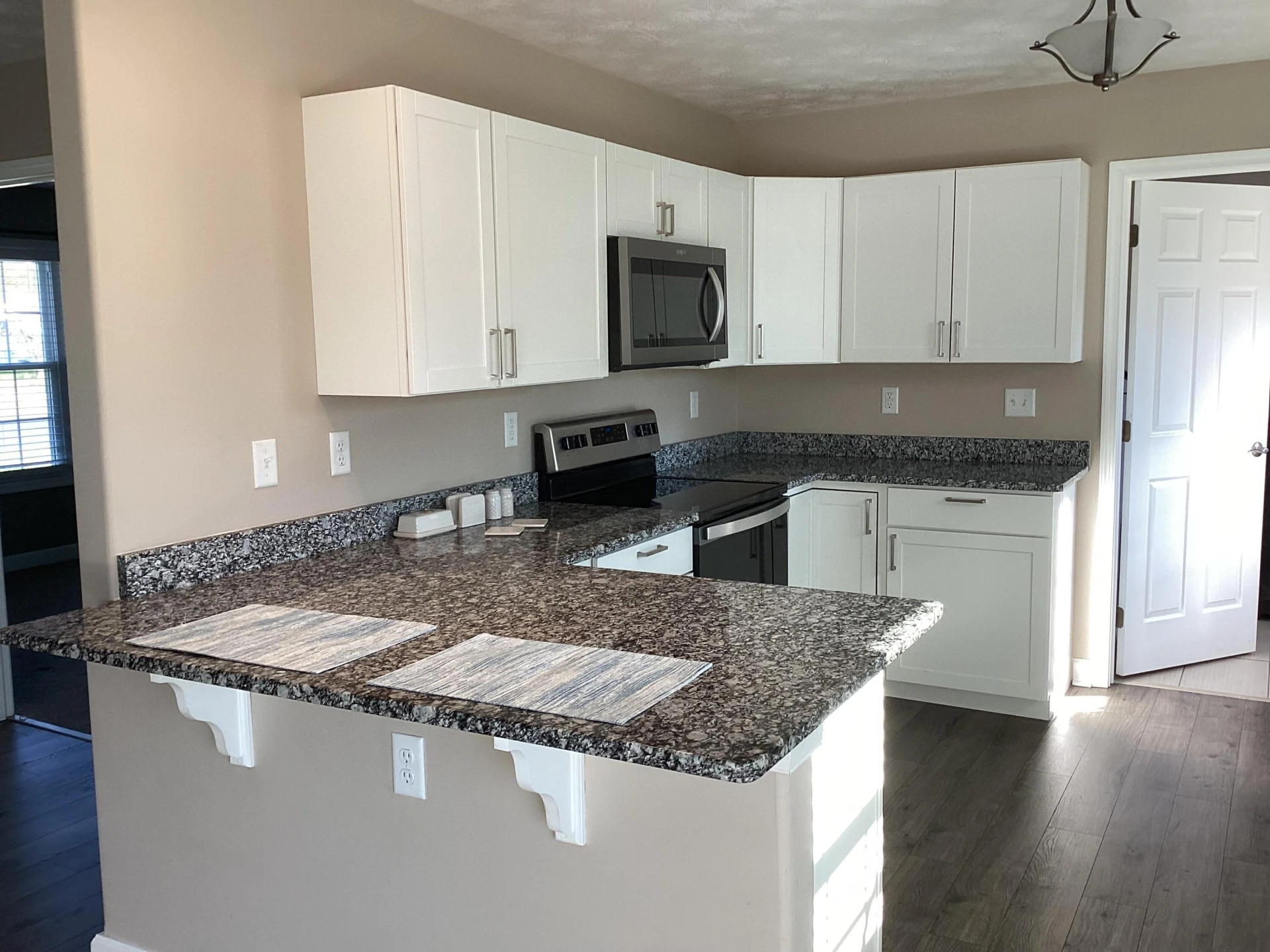 1365 Chestnut Ave - Photo 35