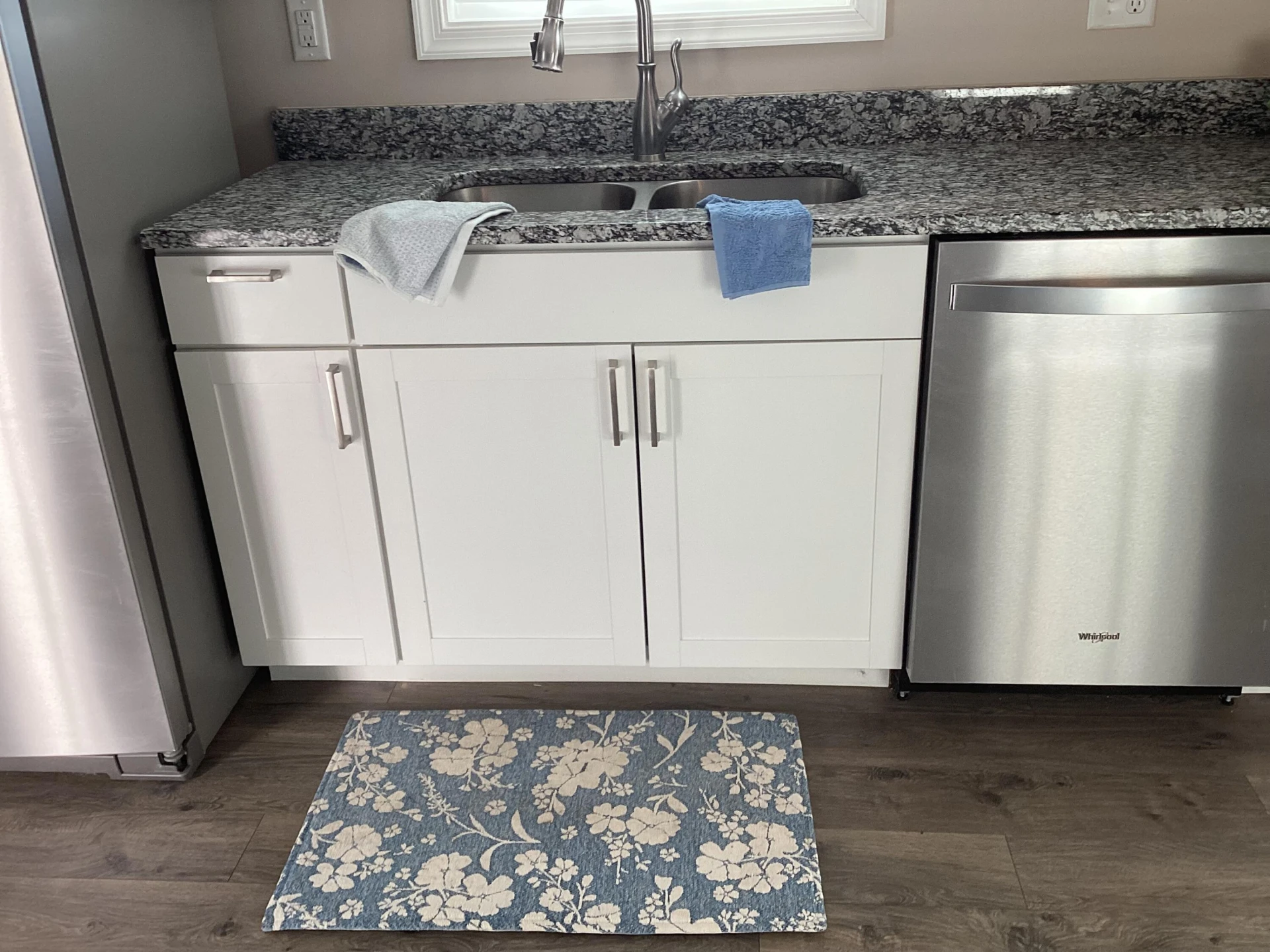 1365 Chestnut Ave - Photo 5