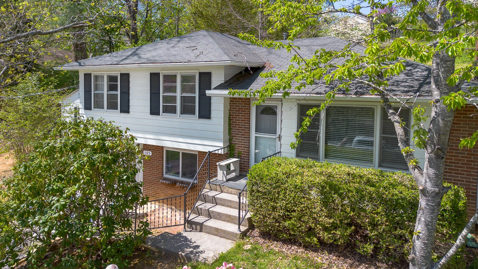 105 REBEL RIDGE Rd