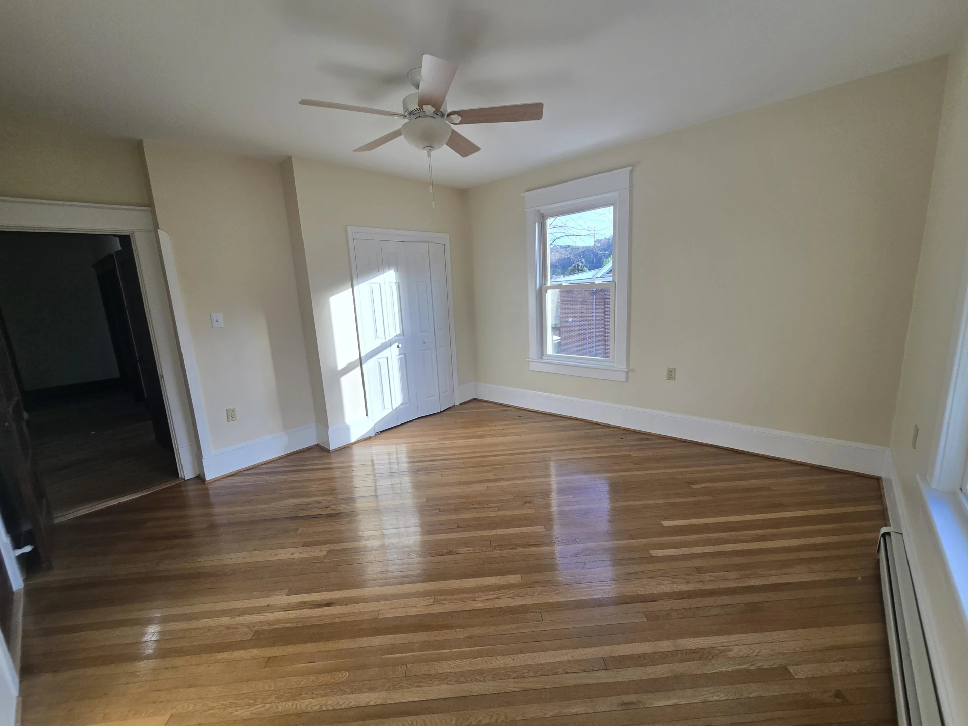 427 W Riverside St - Photo 11