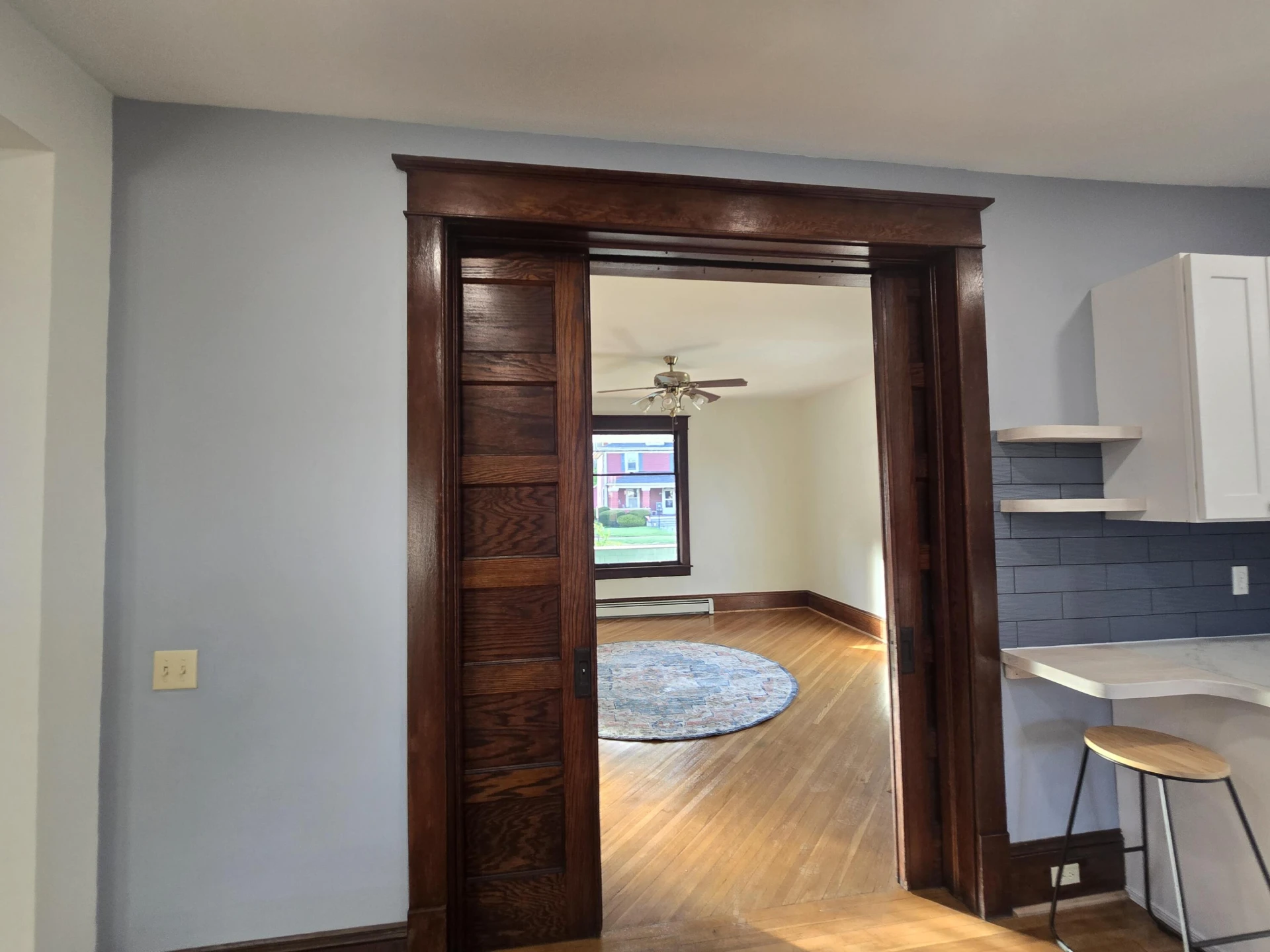 427 W Riverside St - Photo 4
