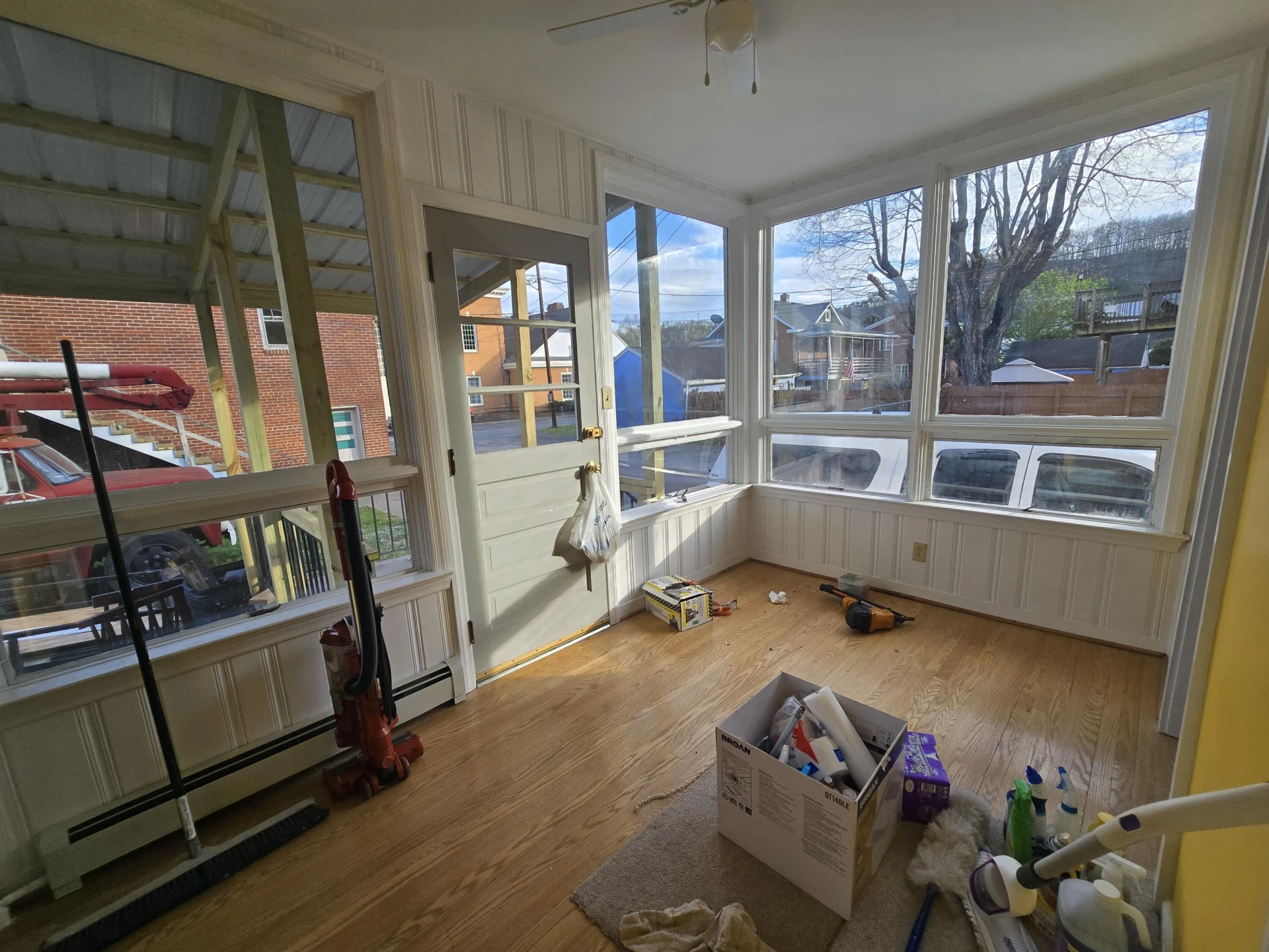 427 W Riverside St - Photo 9