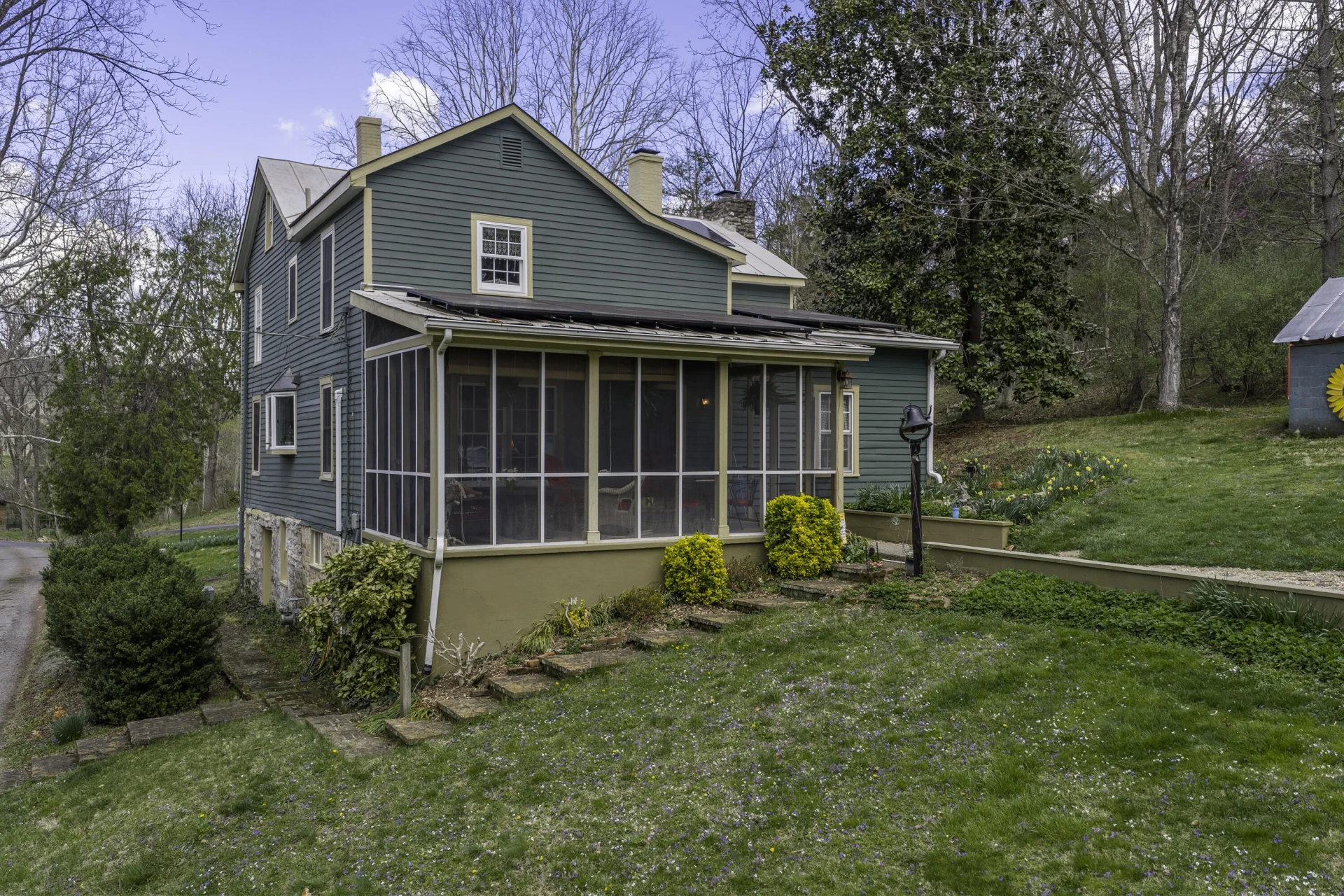 320 Enfield Rd - Photo 11