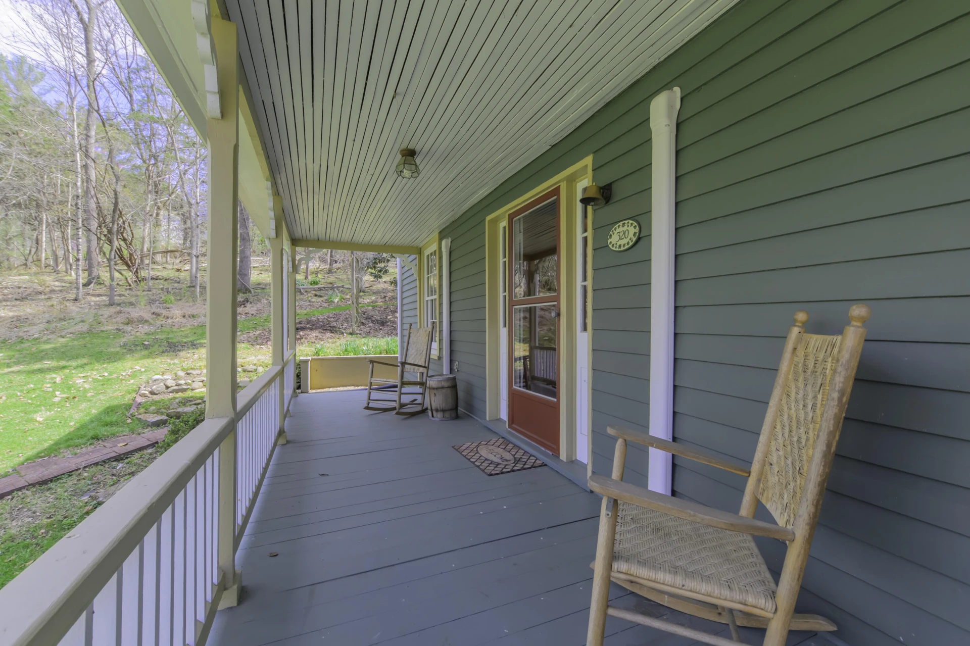 320 Enfield Rd - Photo 9