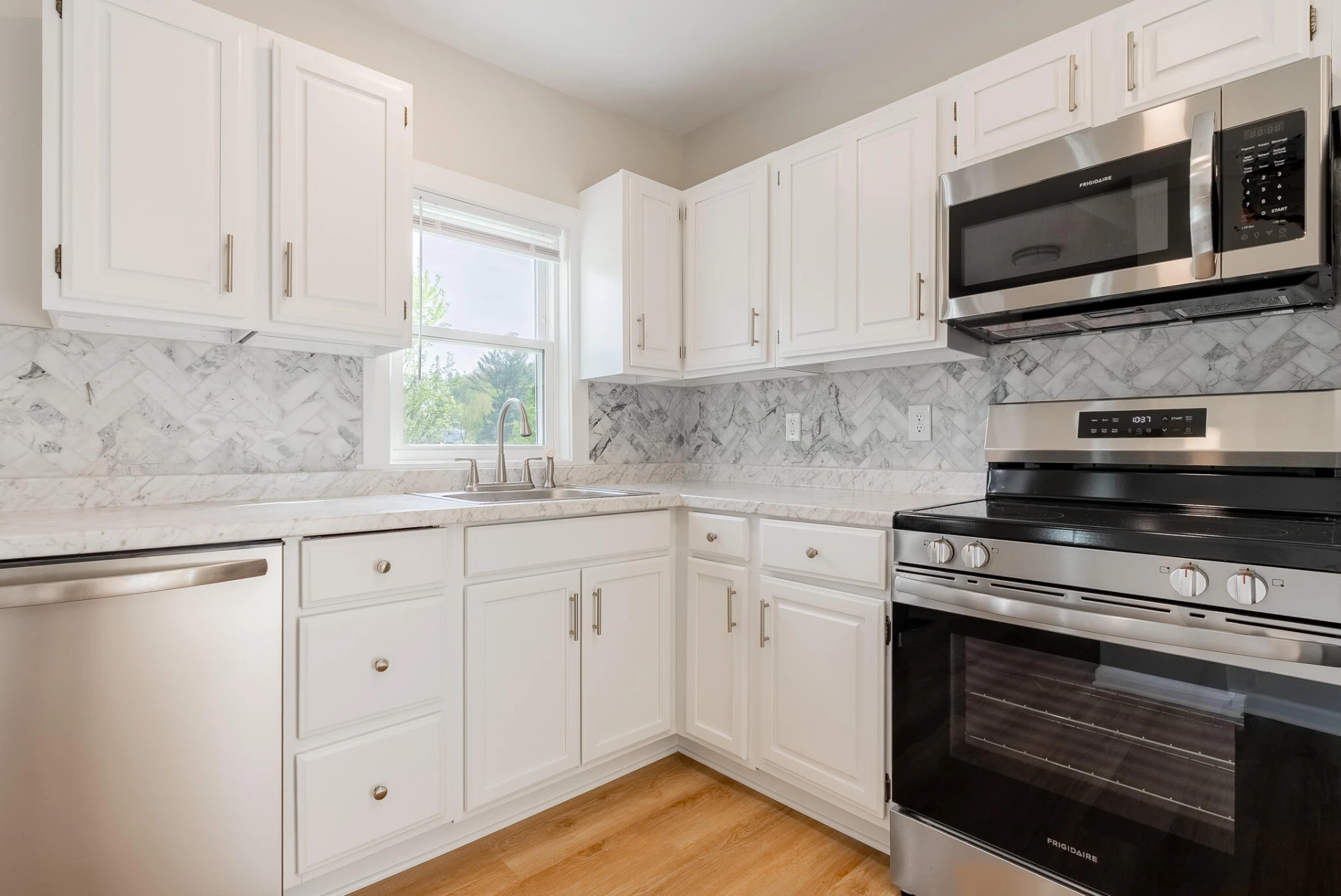 2163 RAPHINE Rd - Photo 16