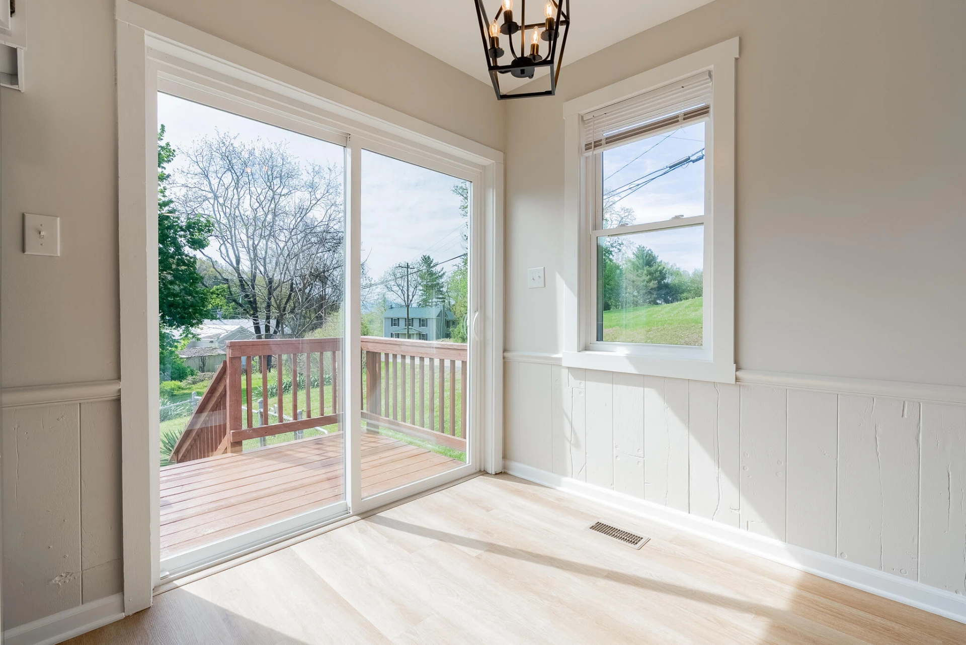 2163 RAPHINE Rd - Photo 18