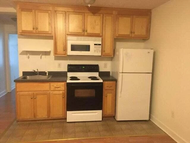 2474 MAGNOLIA Ave - Photo 2