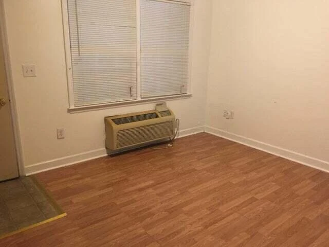 2474 MAGNOLIA Ave - Photo 3