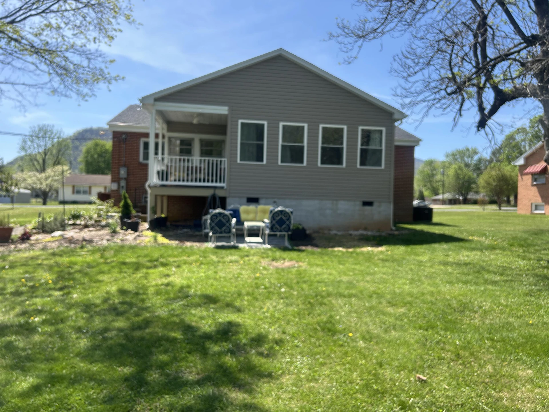 1030 Anderson St - Photo 6