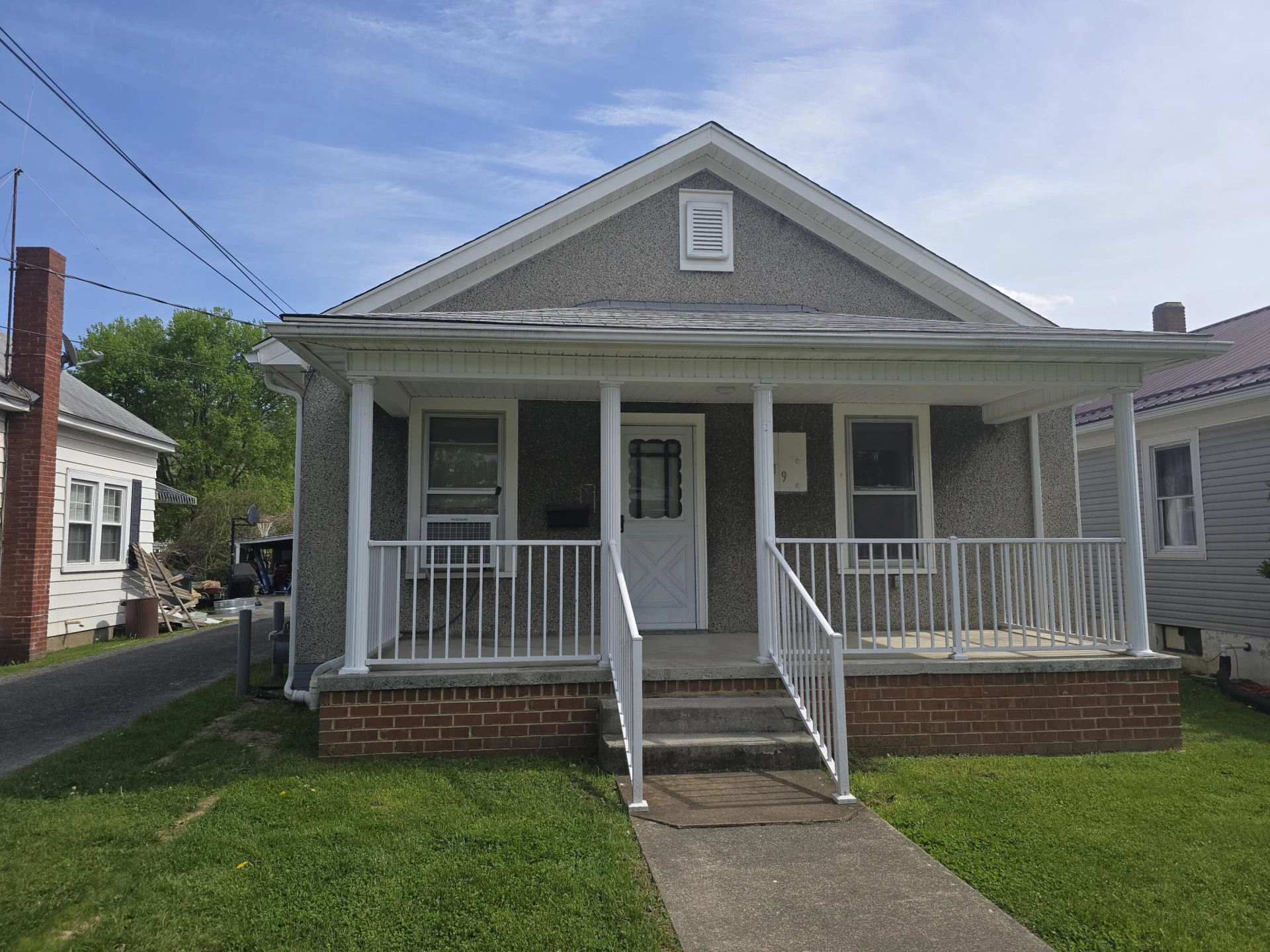119 W Parrish St