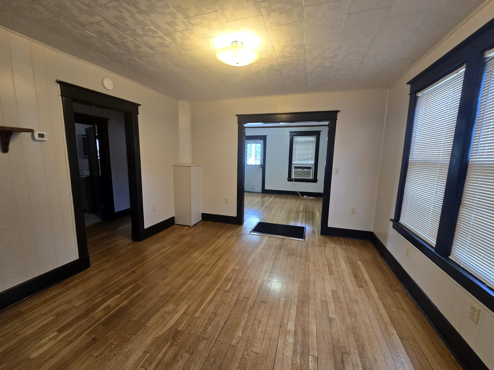 119 W Parrish St - Photo 3
