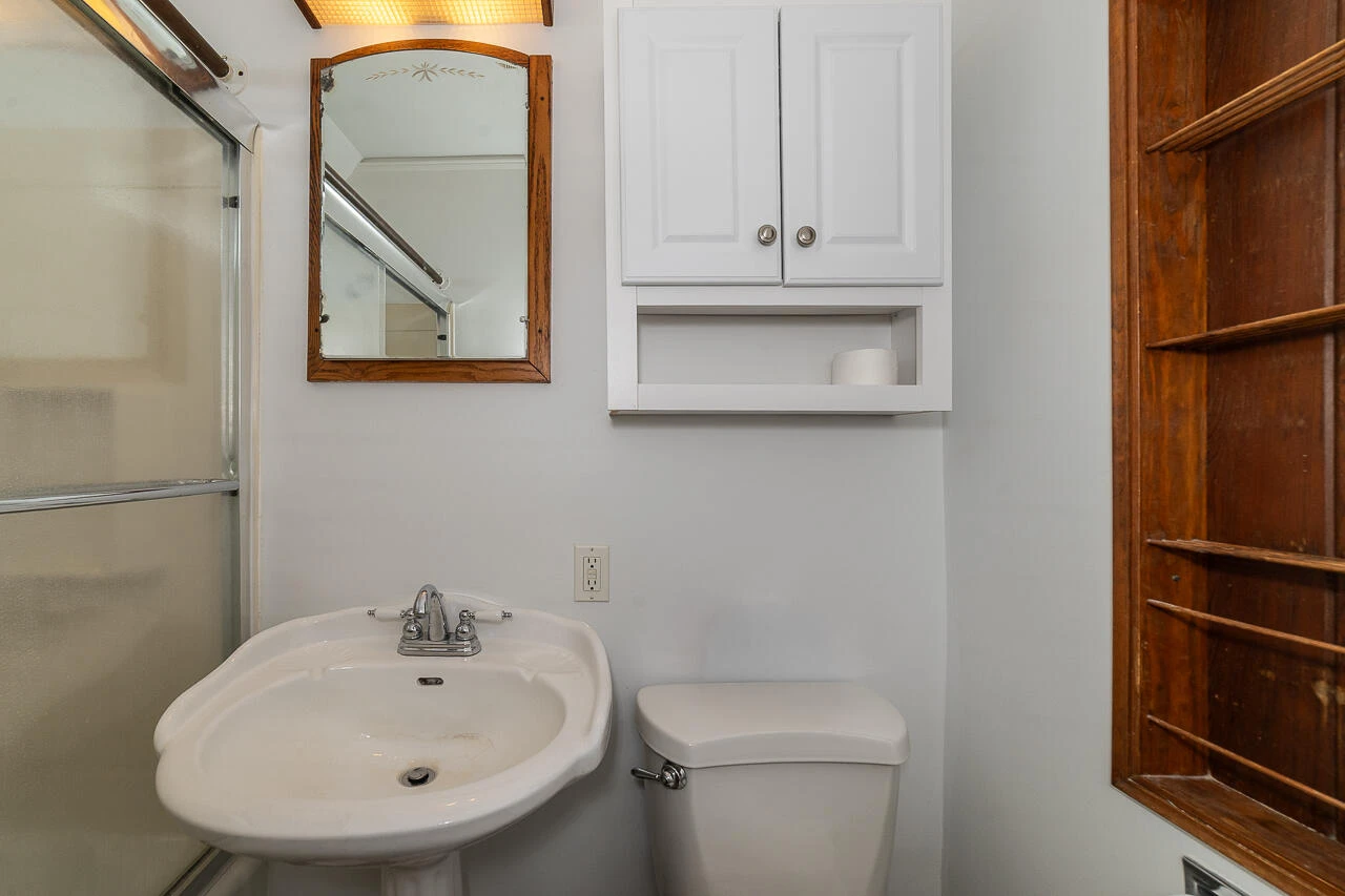 110 E MCDOWELL St - Photo 14