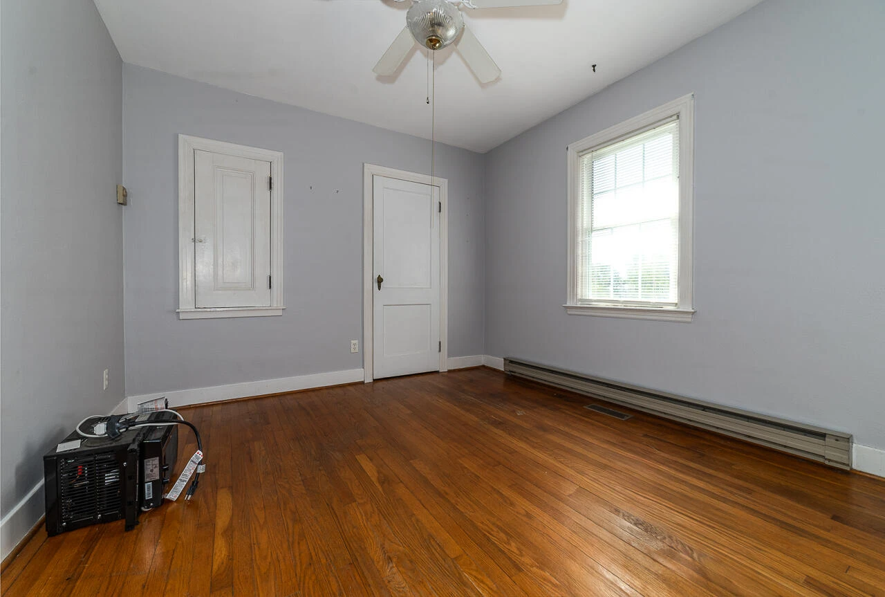 110 E MCDOWELL St - Photo 15
