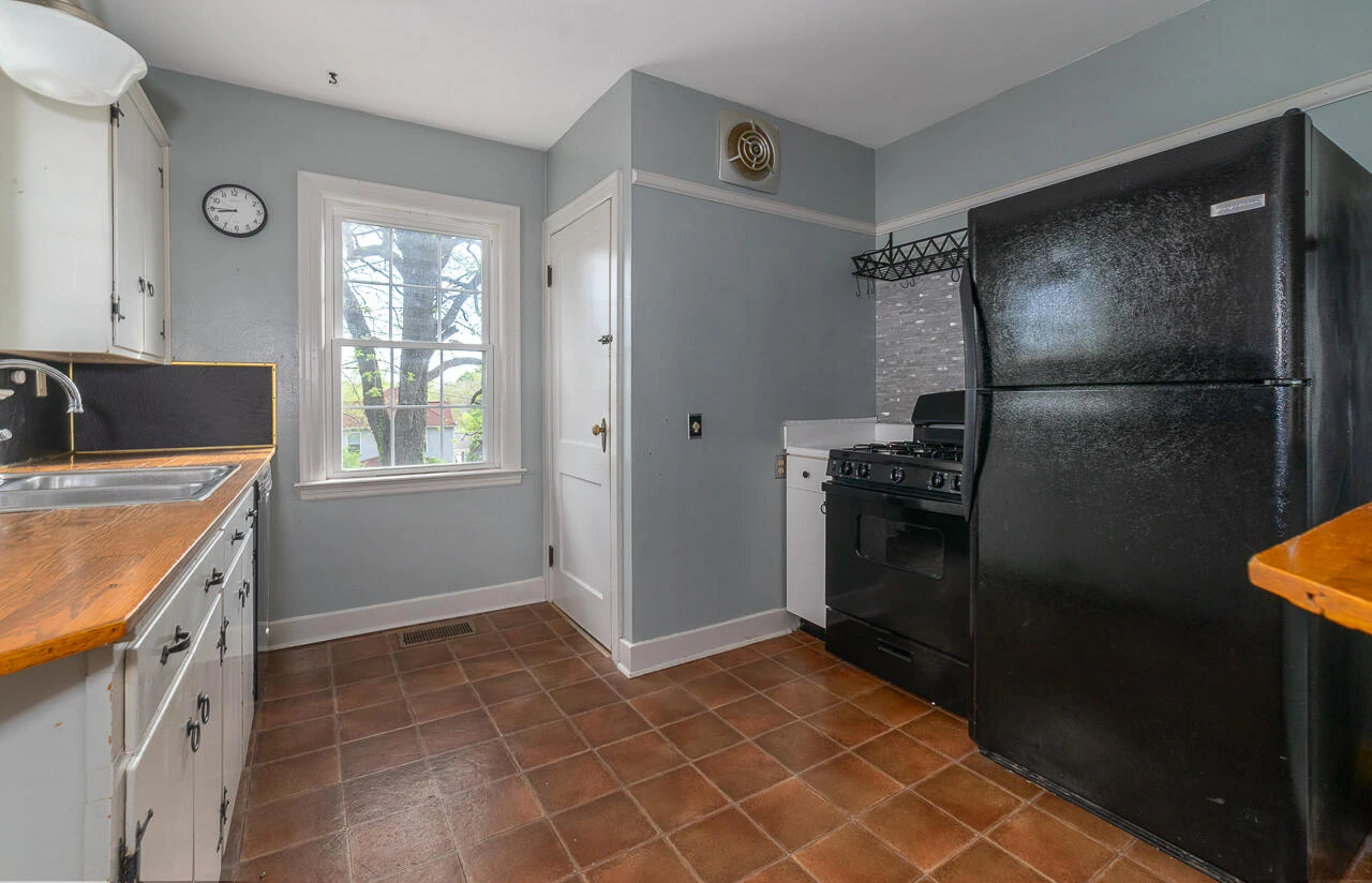 110 E MCDOWELL St - Photo 8