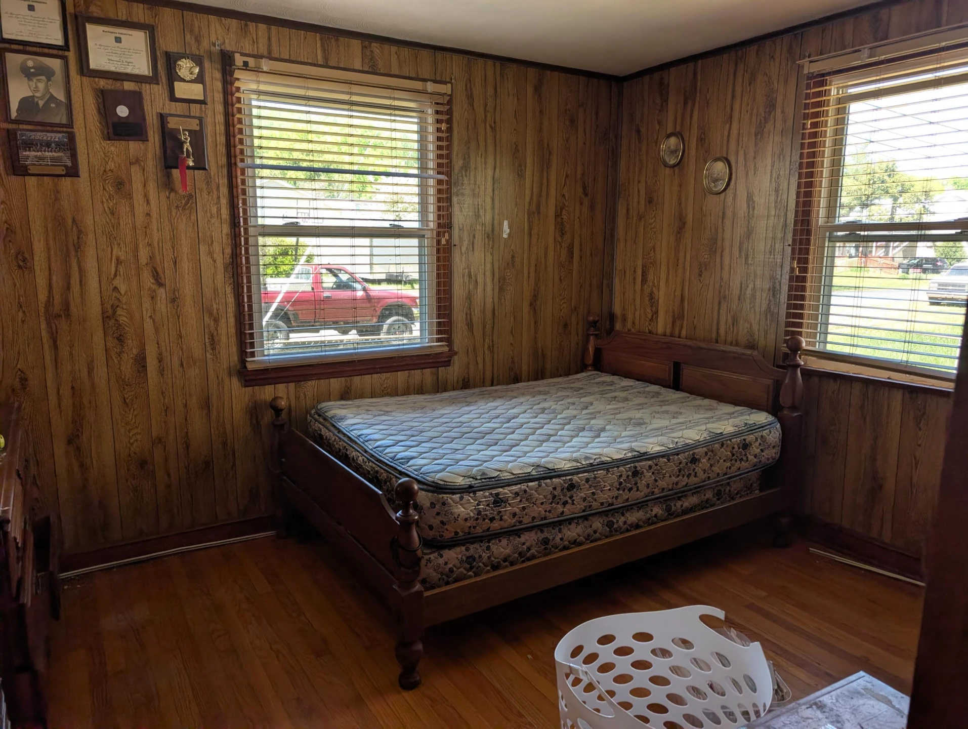 637 POCAHONTAS St - Photo 3