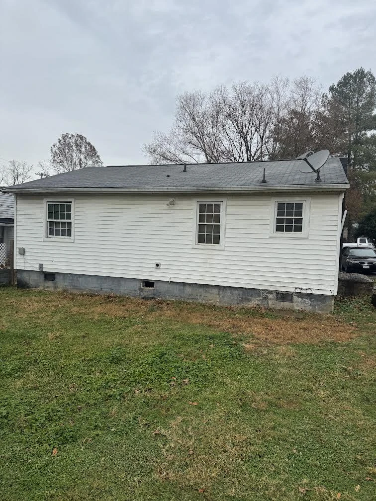 222 E 38th St - Photo 3