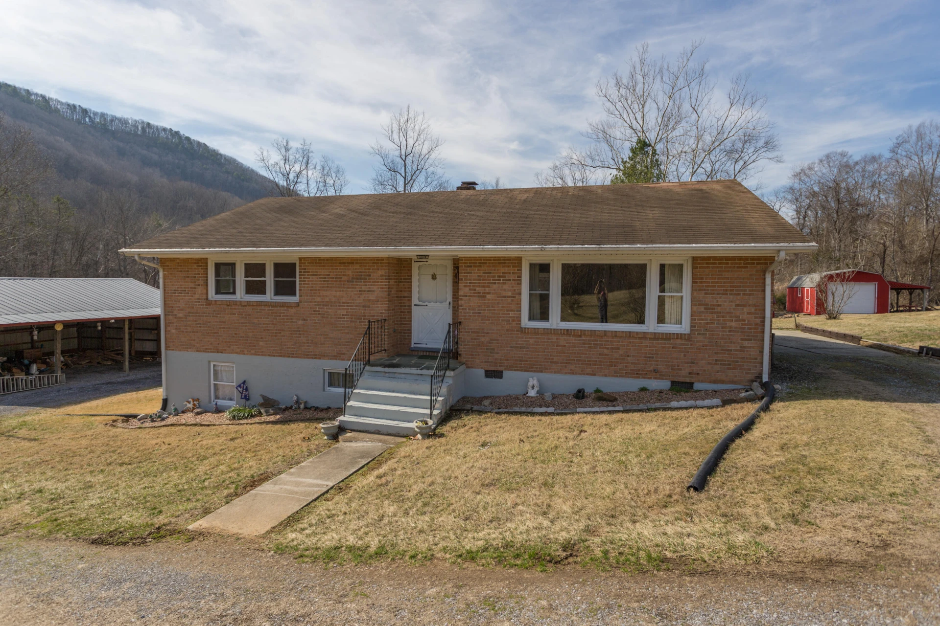 212 Stoner Hollow Rd