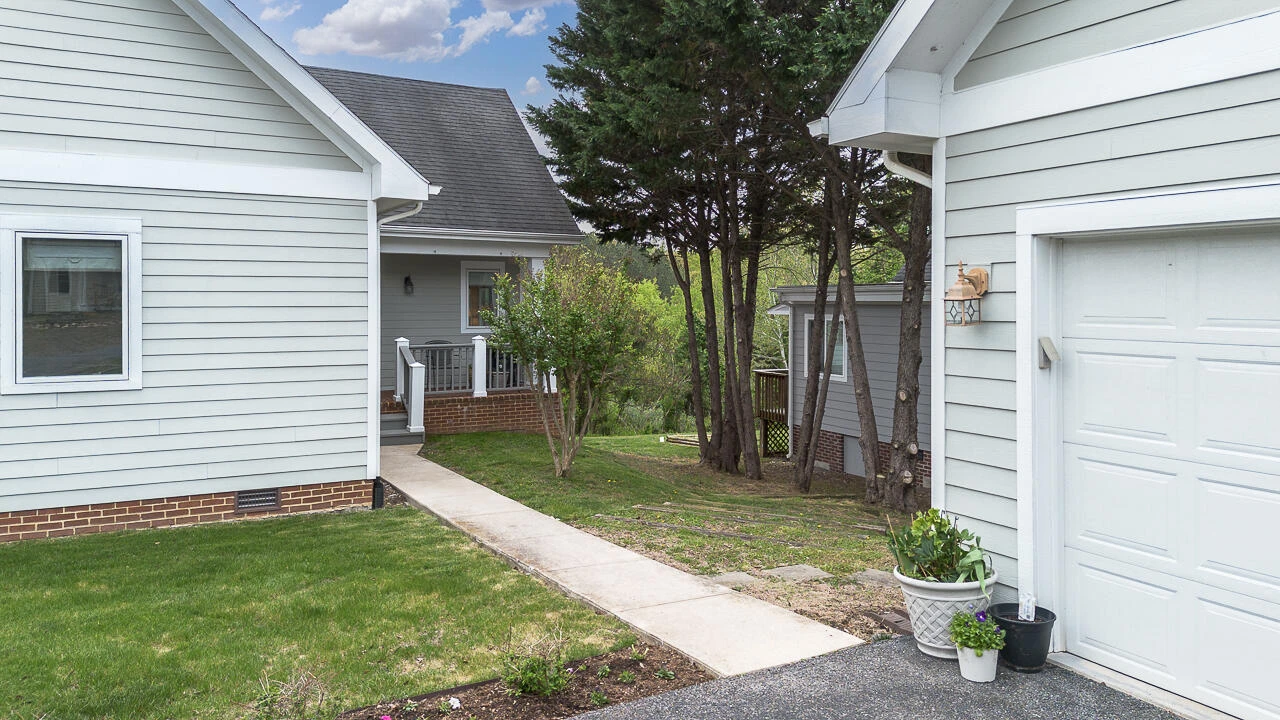 90 Woodridge Ln - Photo 4