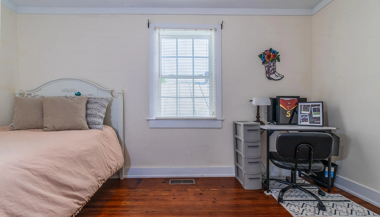 214 Maury St - Photo 16
