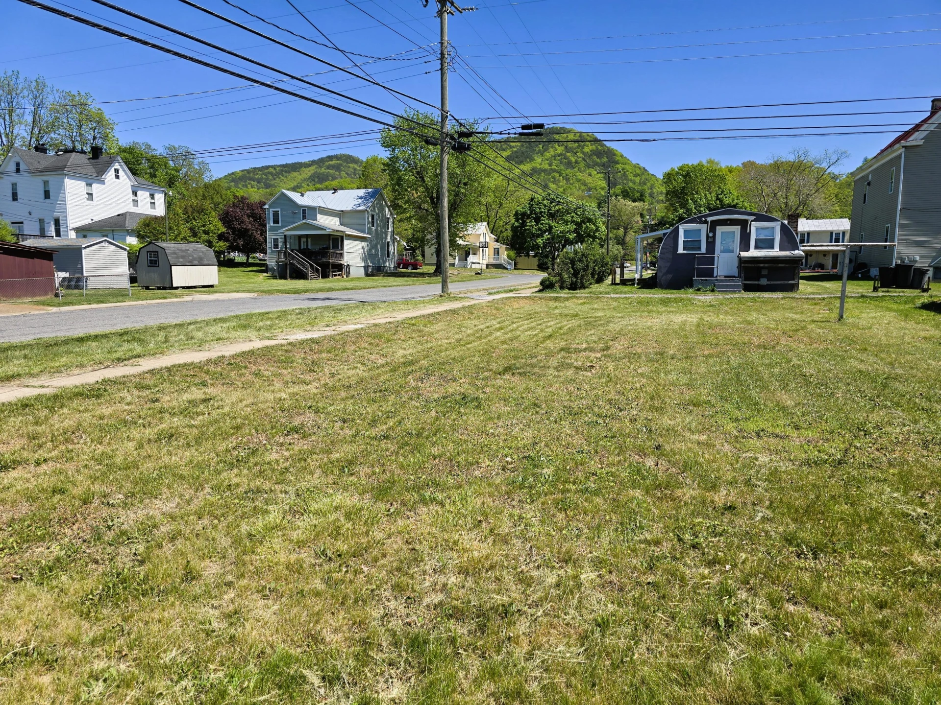 2174 Birch Ave - Photo 18