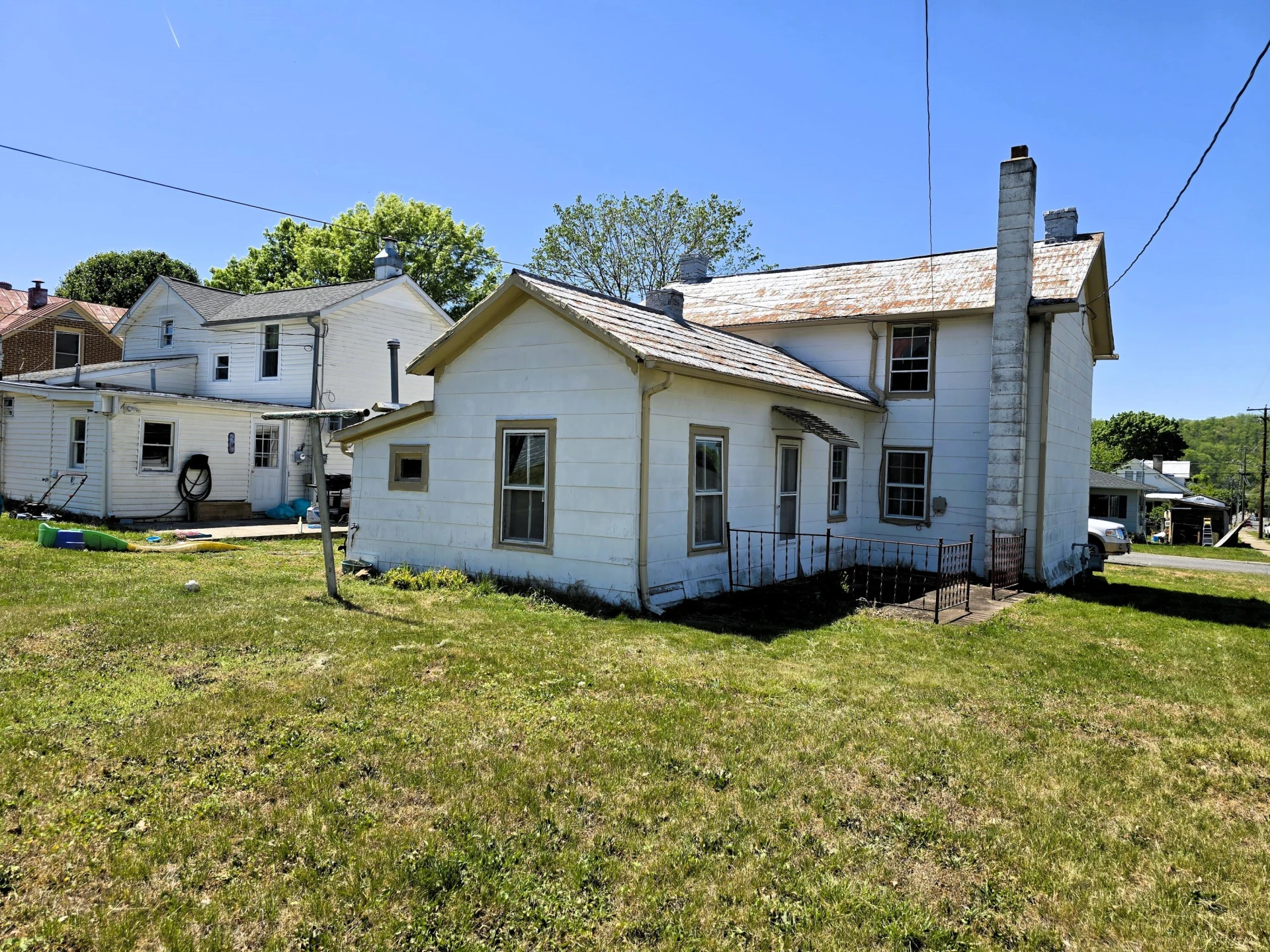 2174 Birch Ave - Photo 19