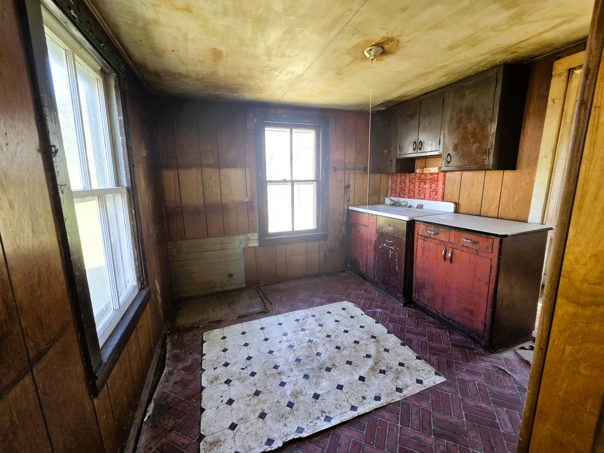 2174 Birch Ave - Photo 6