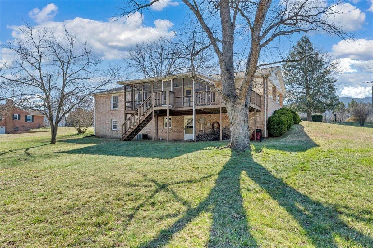 1846 Pineview Dr - Photo 36