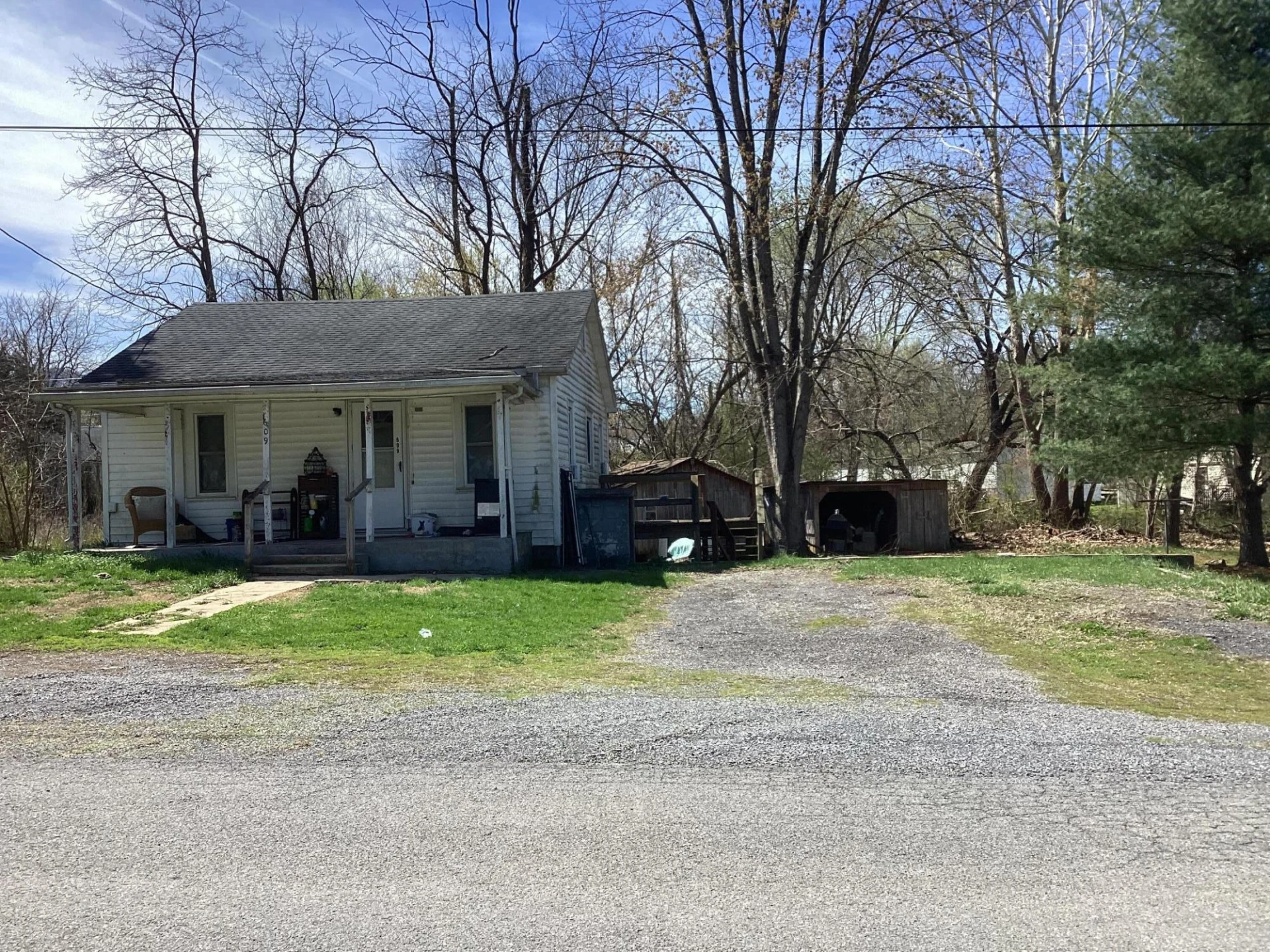 609 Orange Ave