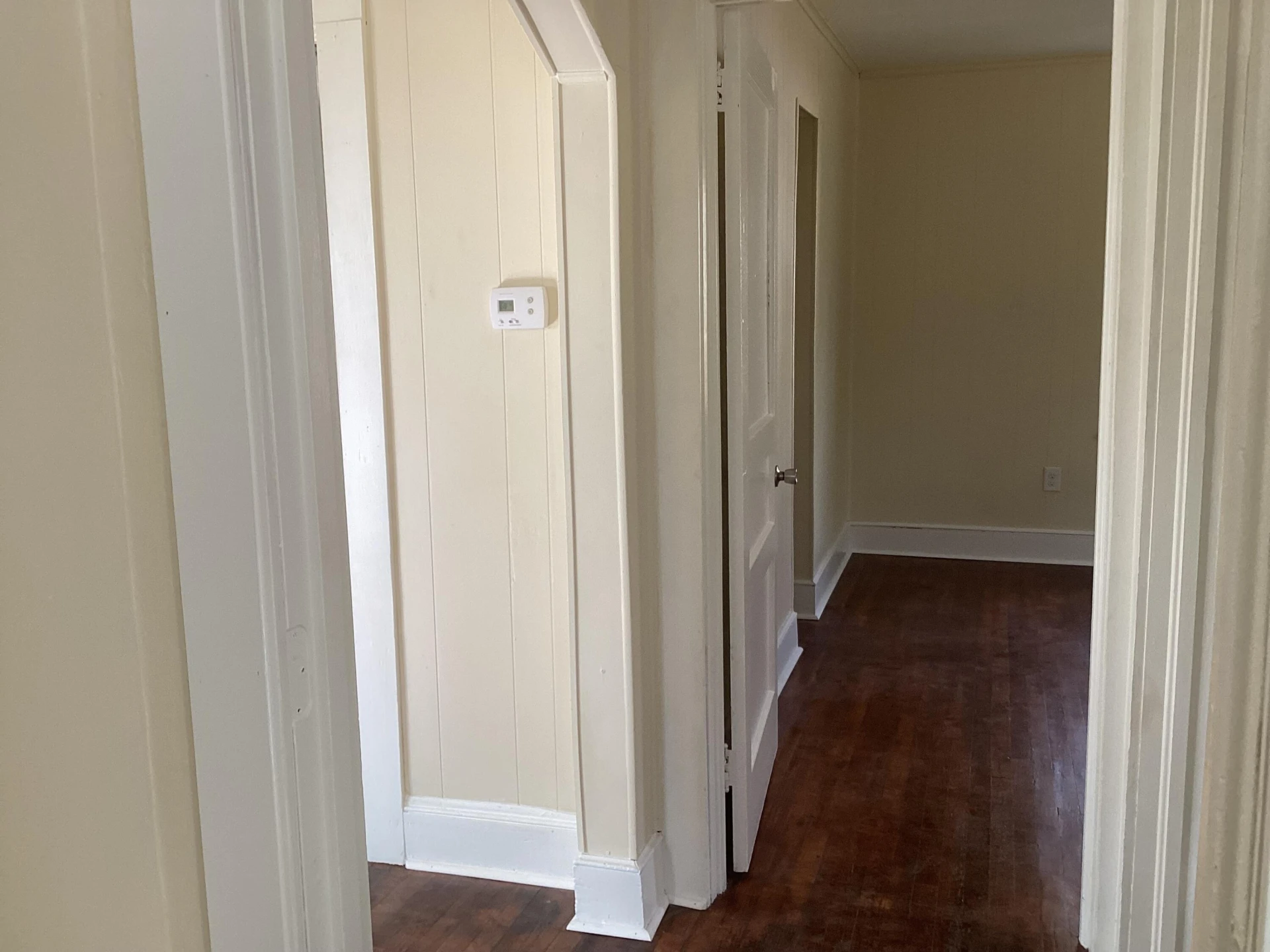 2334 Hawthorne Ave - Photo 11