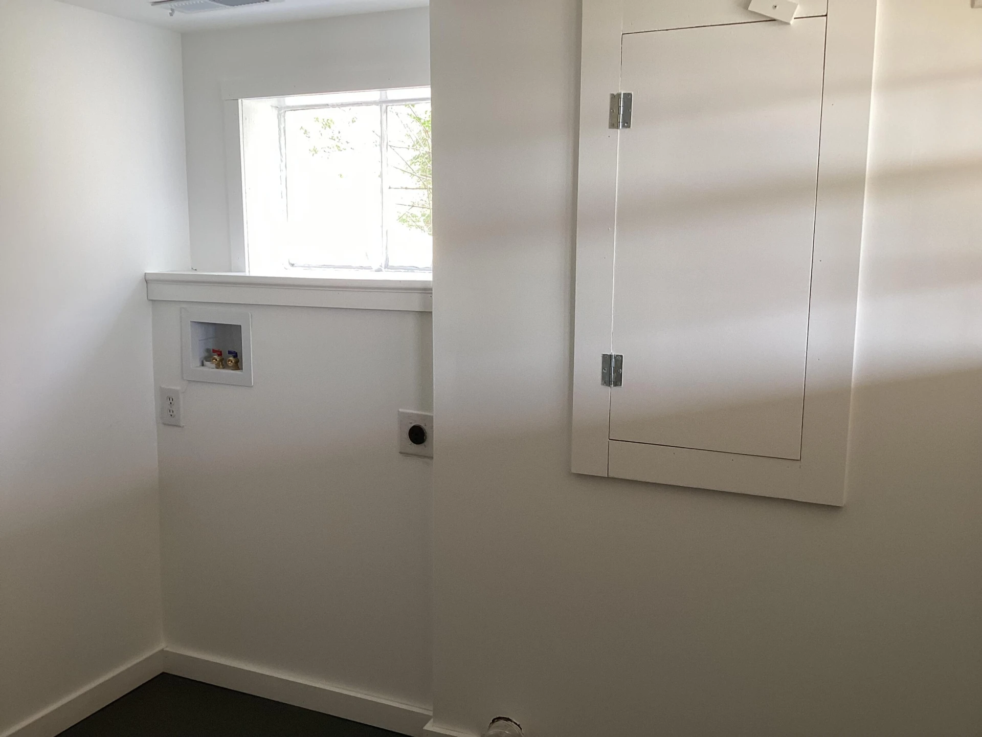 2334 Hawthorne Ave - Photo 14