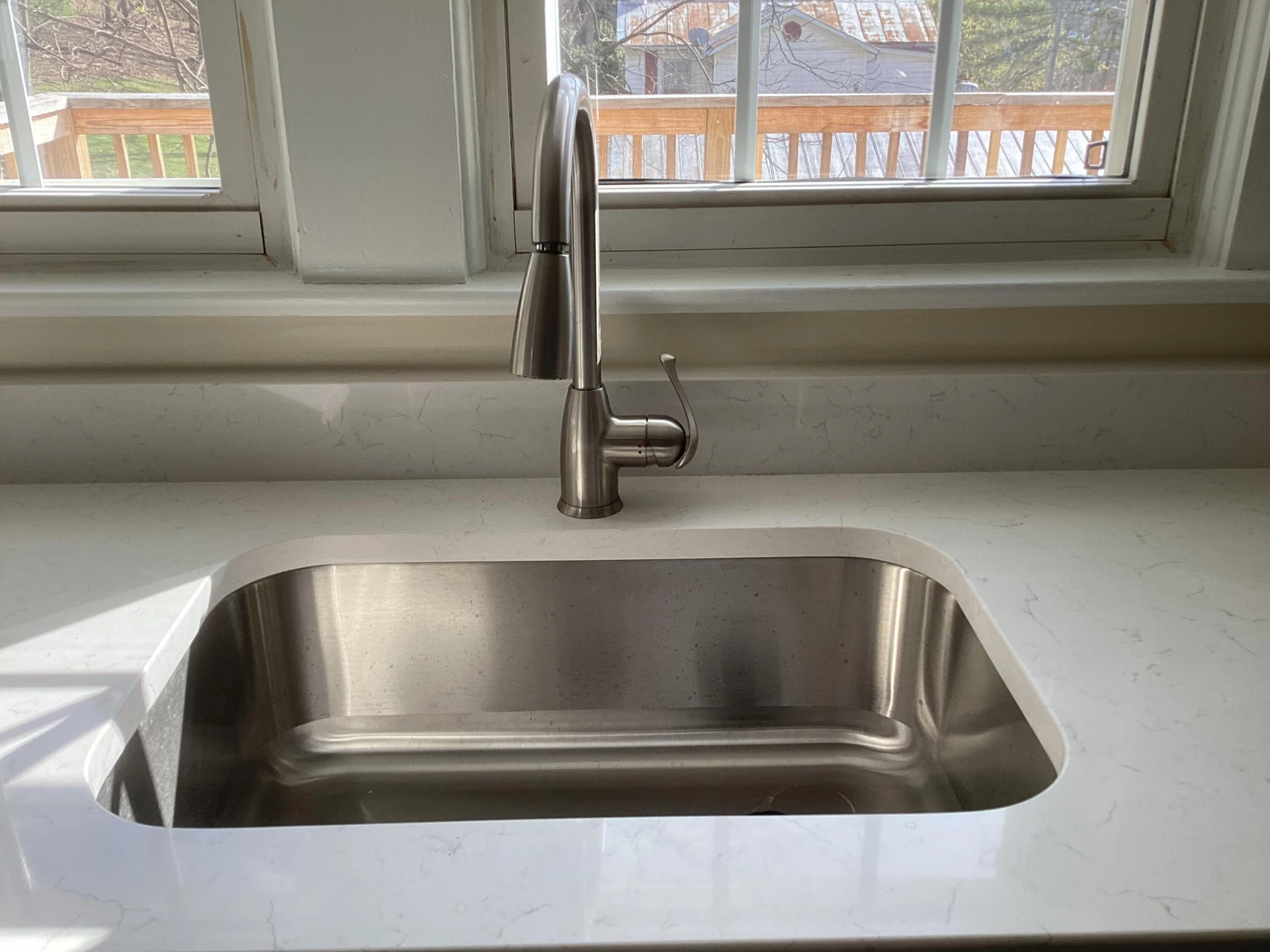 2334 Hawthorne Ave - Photo 5