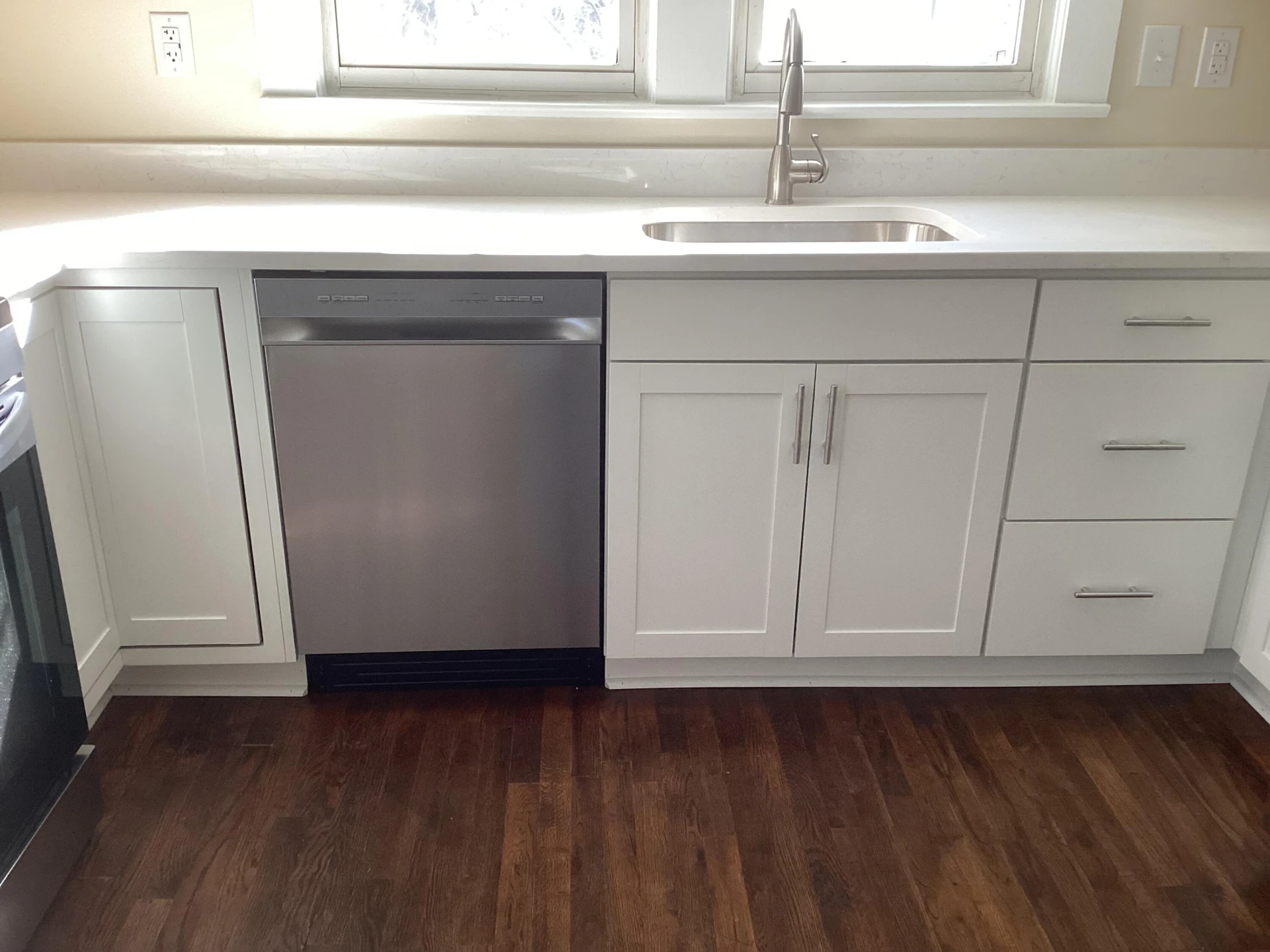 2334 Hawthorne Ave - Photo 7