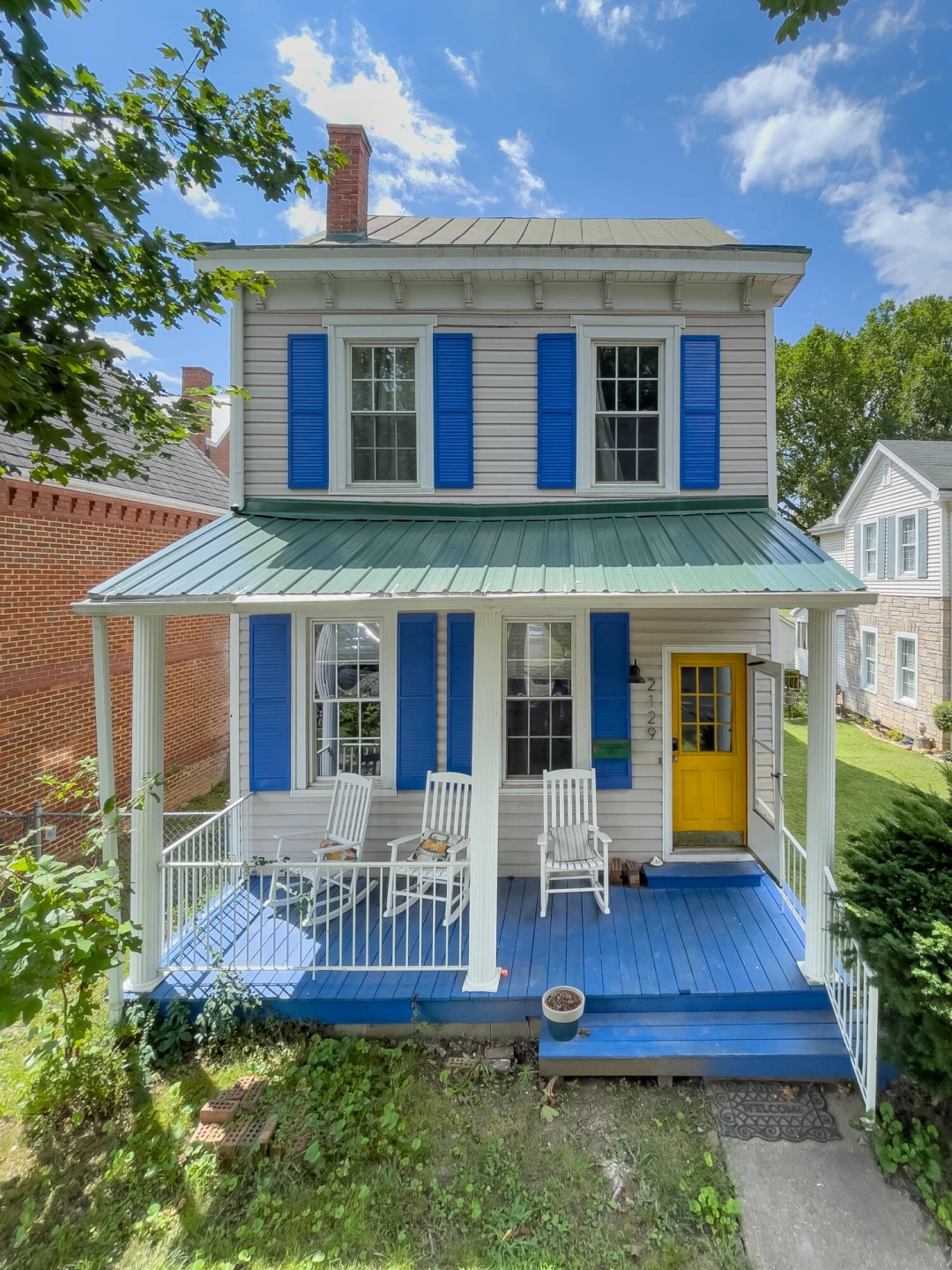 2129 WALNUT Ave