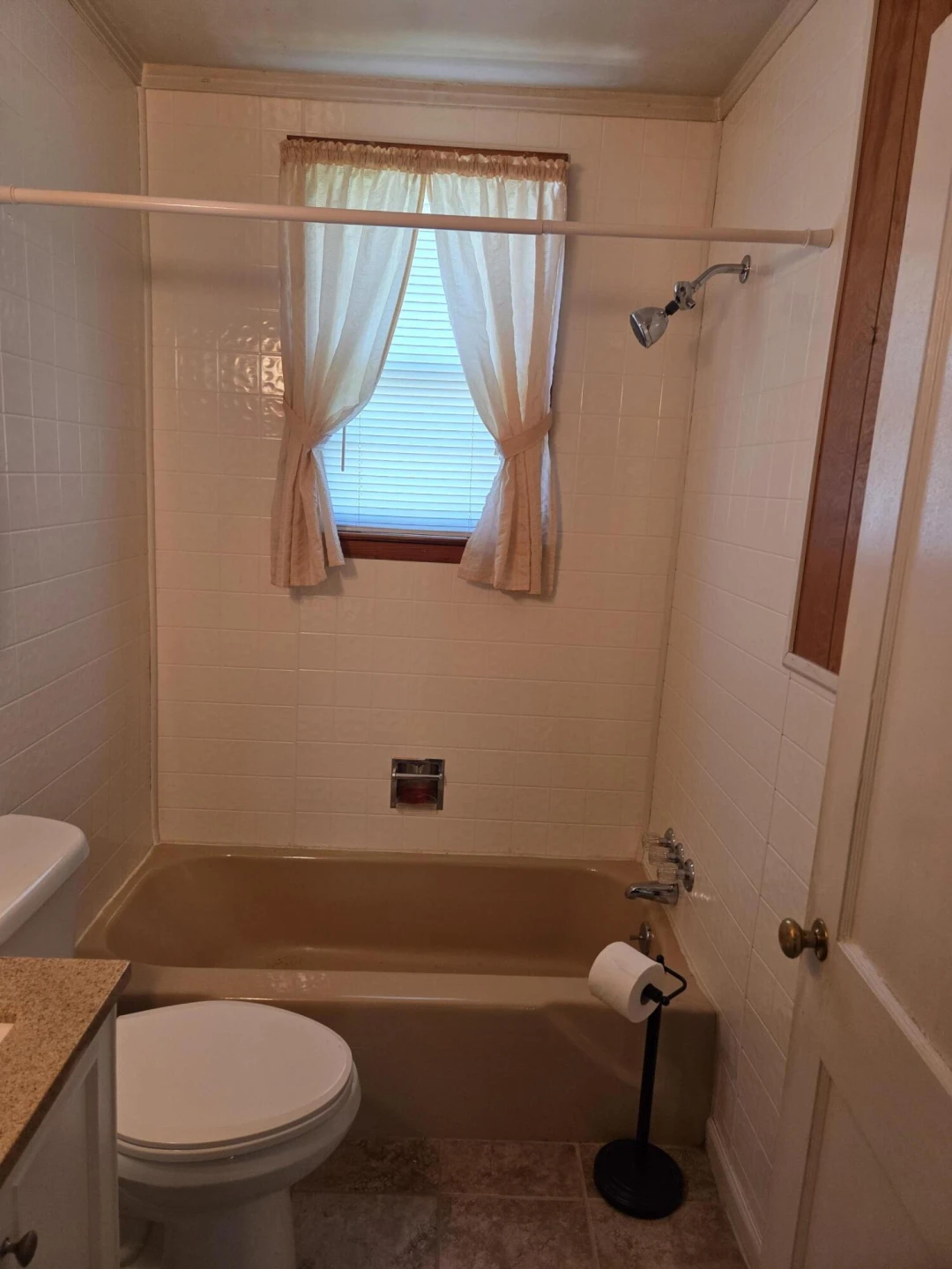 411 S Craig Ave - Photo 14