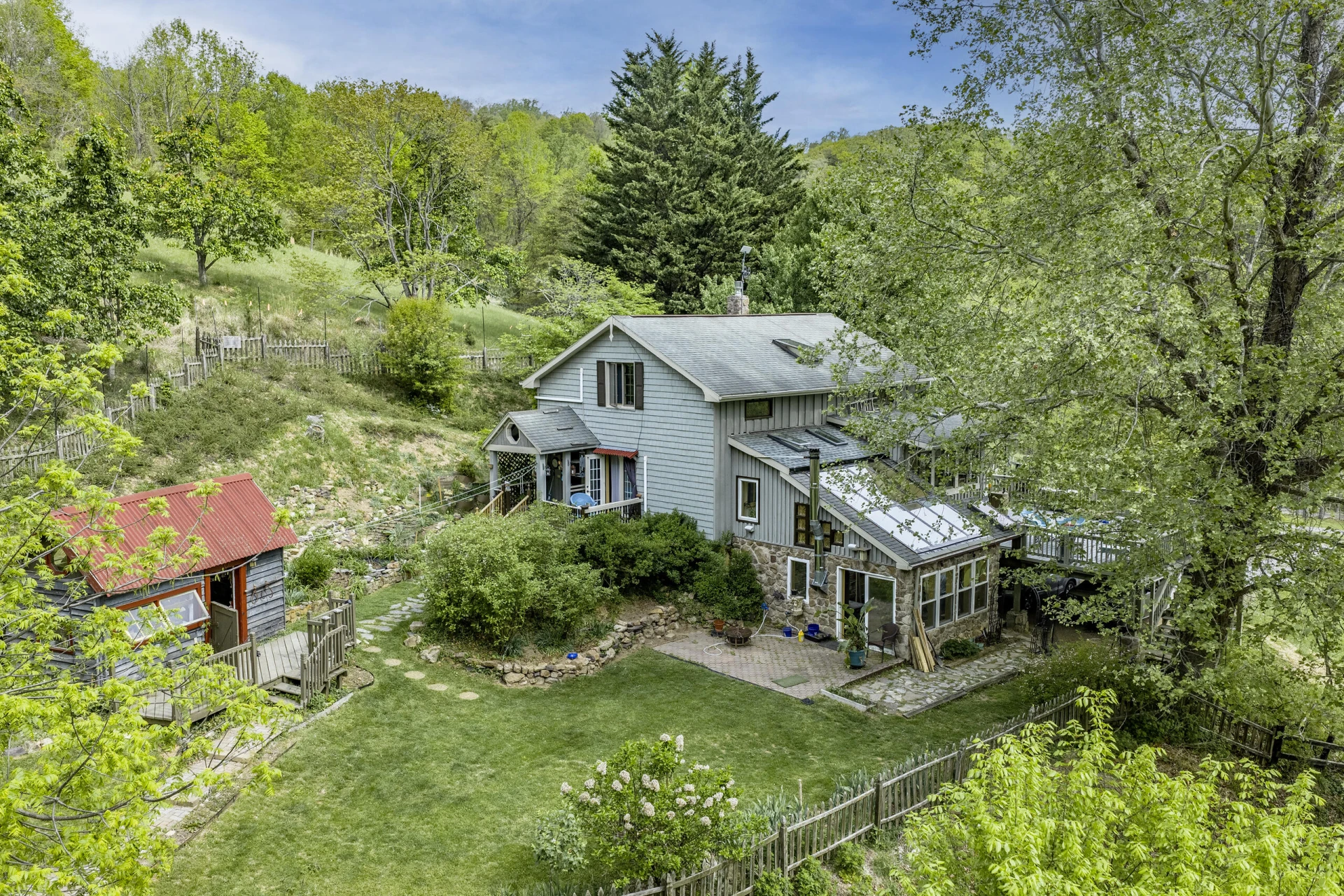 311 Higgins Hollow Rd - Photo 3