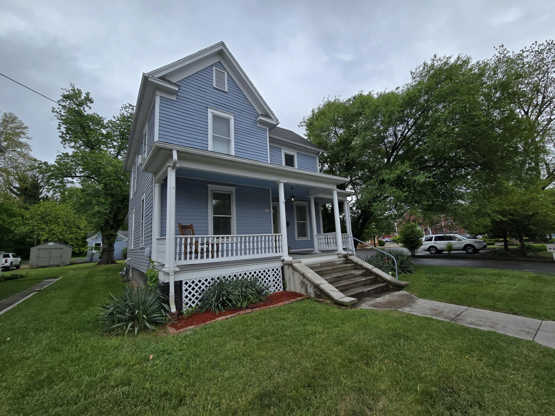 223 W Locust St