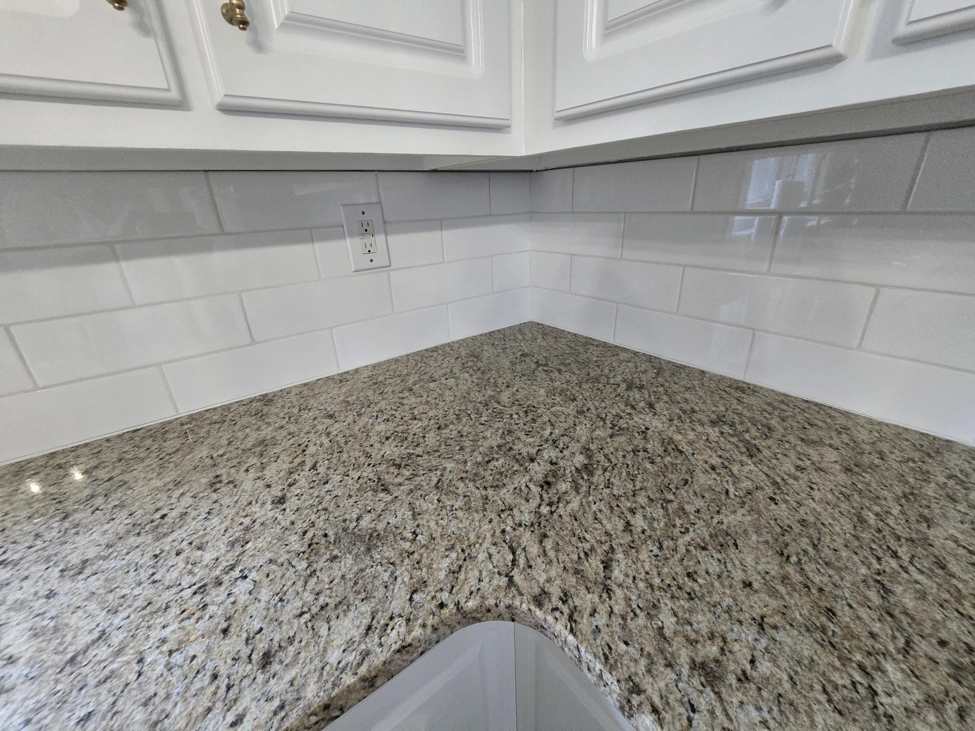 223 W Locust St - Photo 11