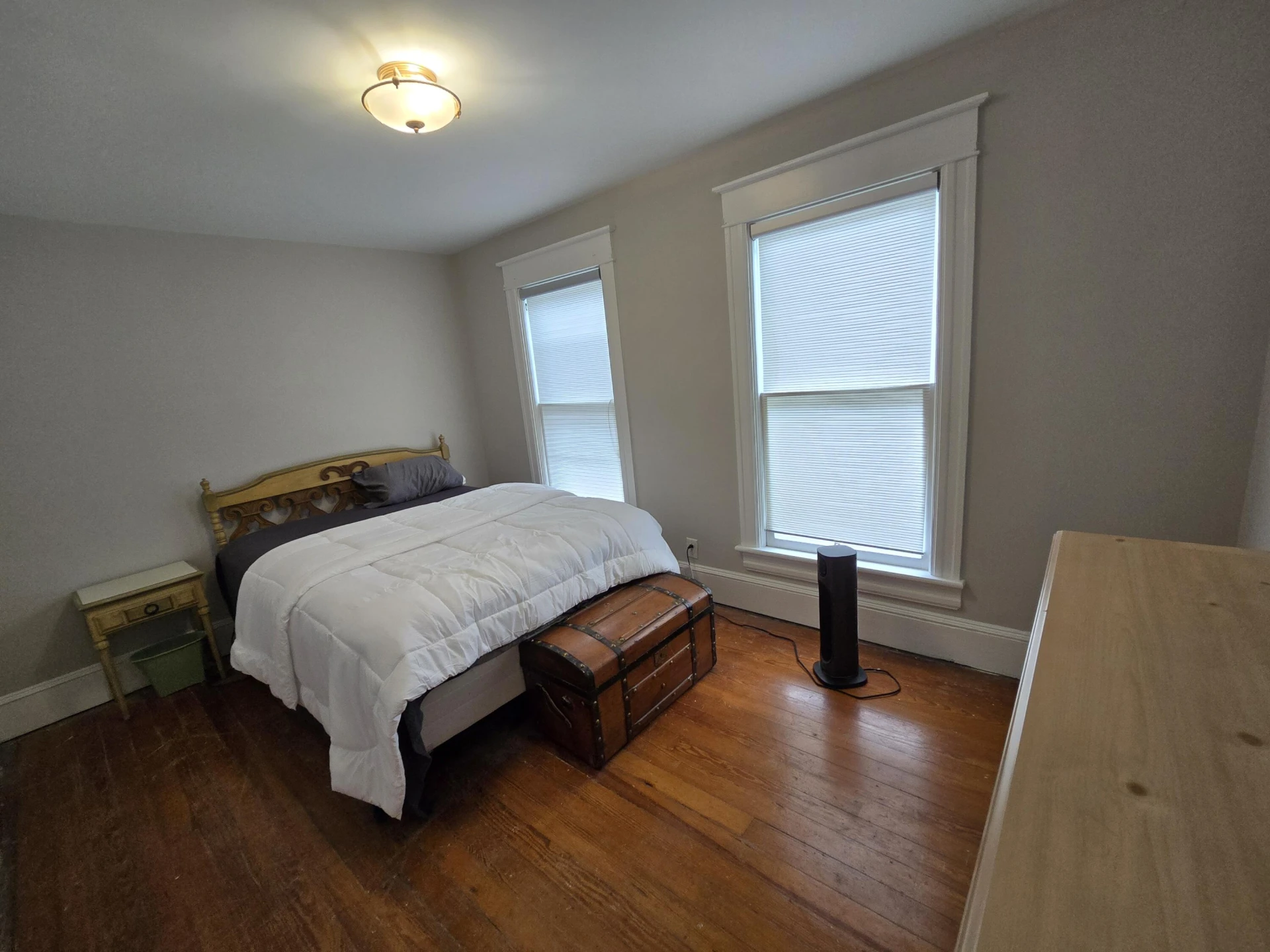 223 W Locust St - Photo 16