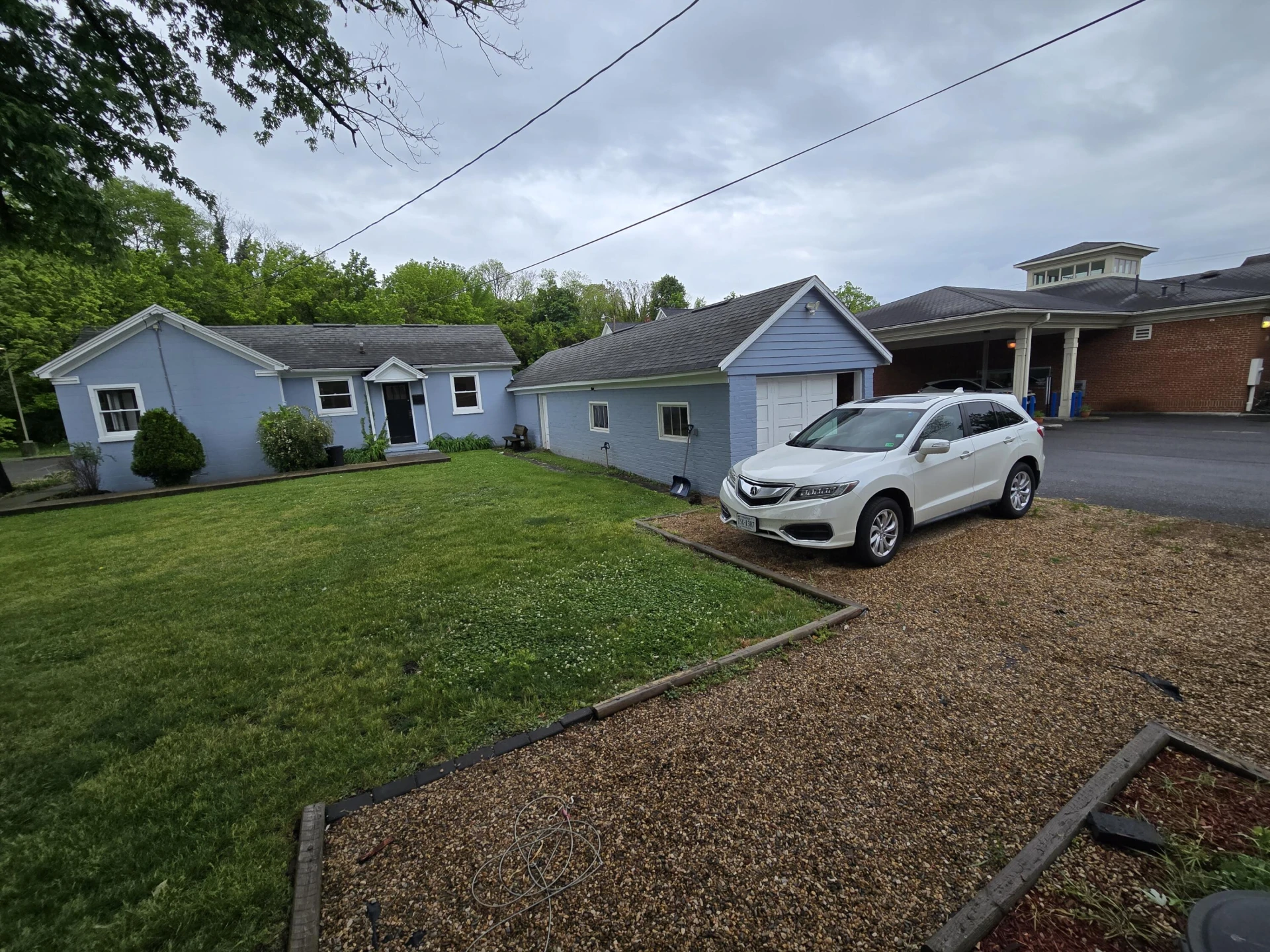 223 W Locust St - Photo 24
