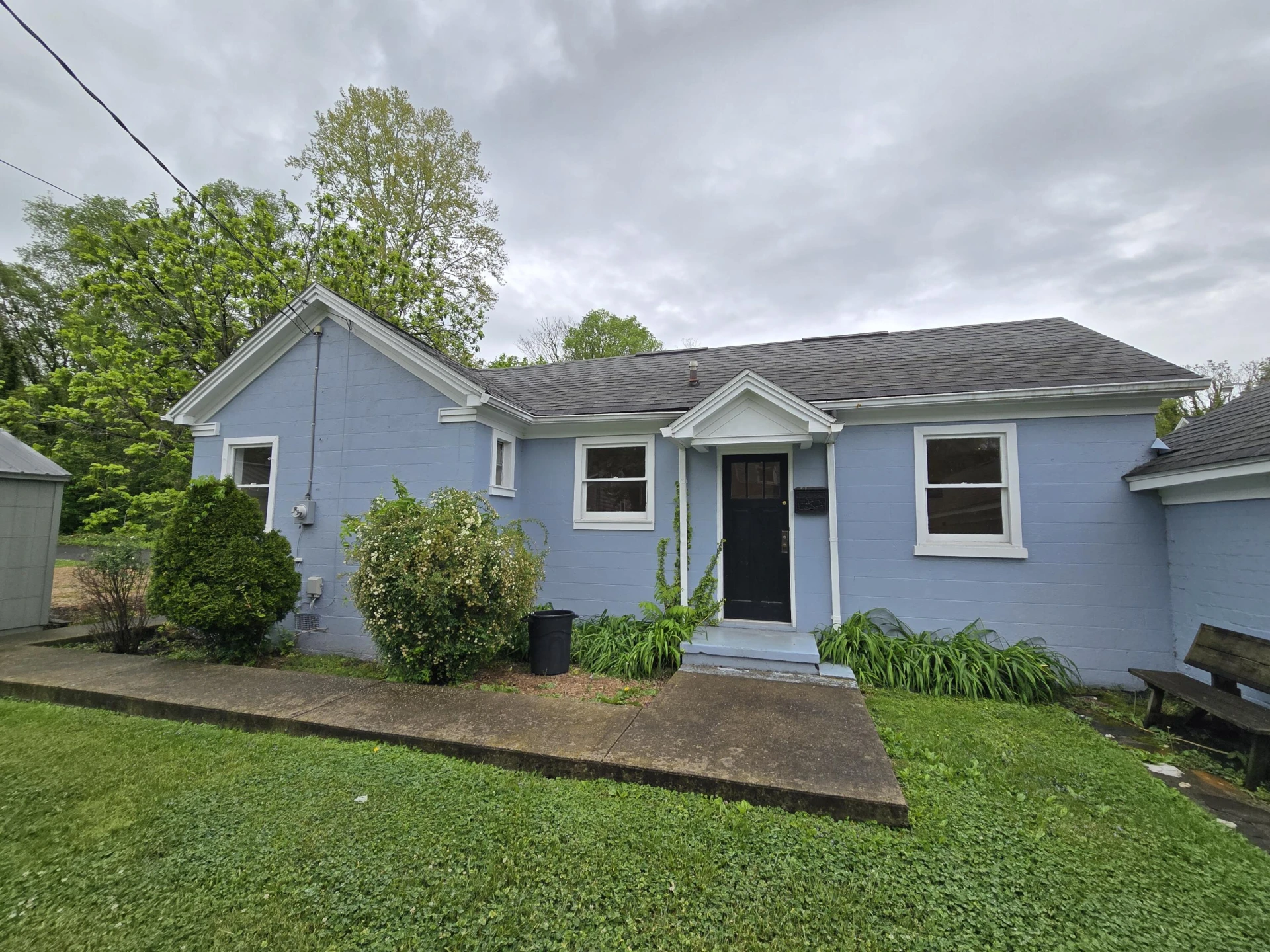 223 W Locust St - Photo 29