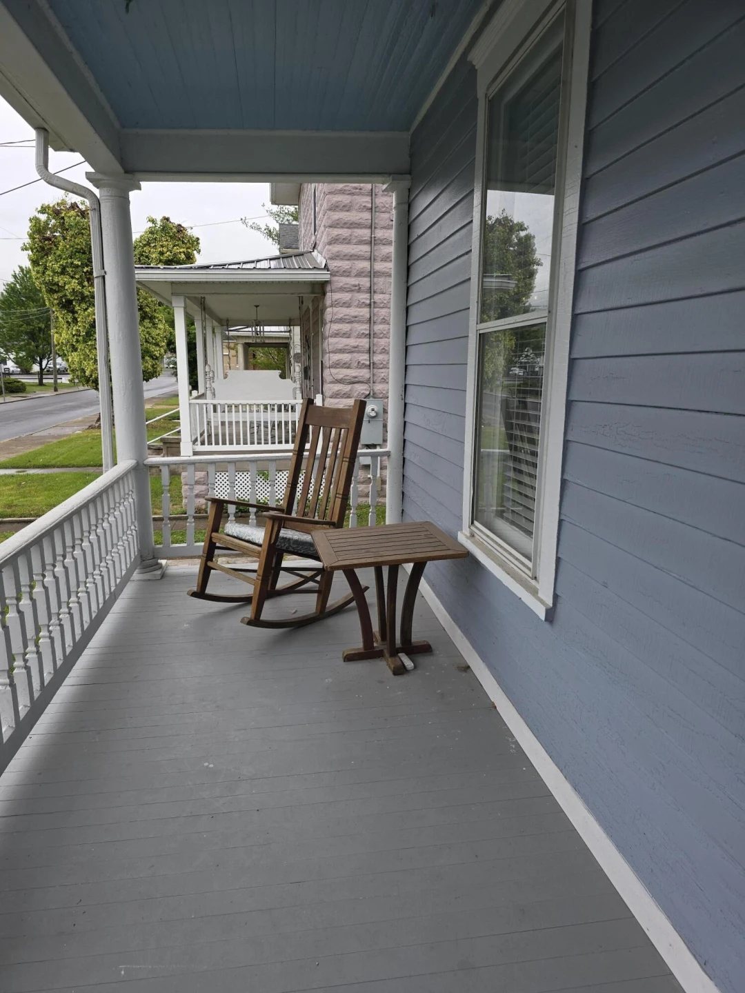 223 W Locust St - Photo 3