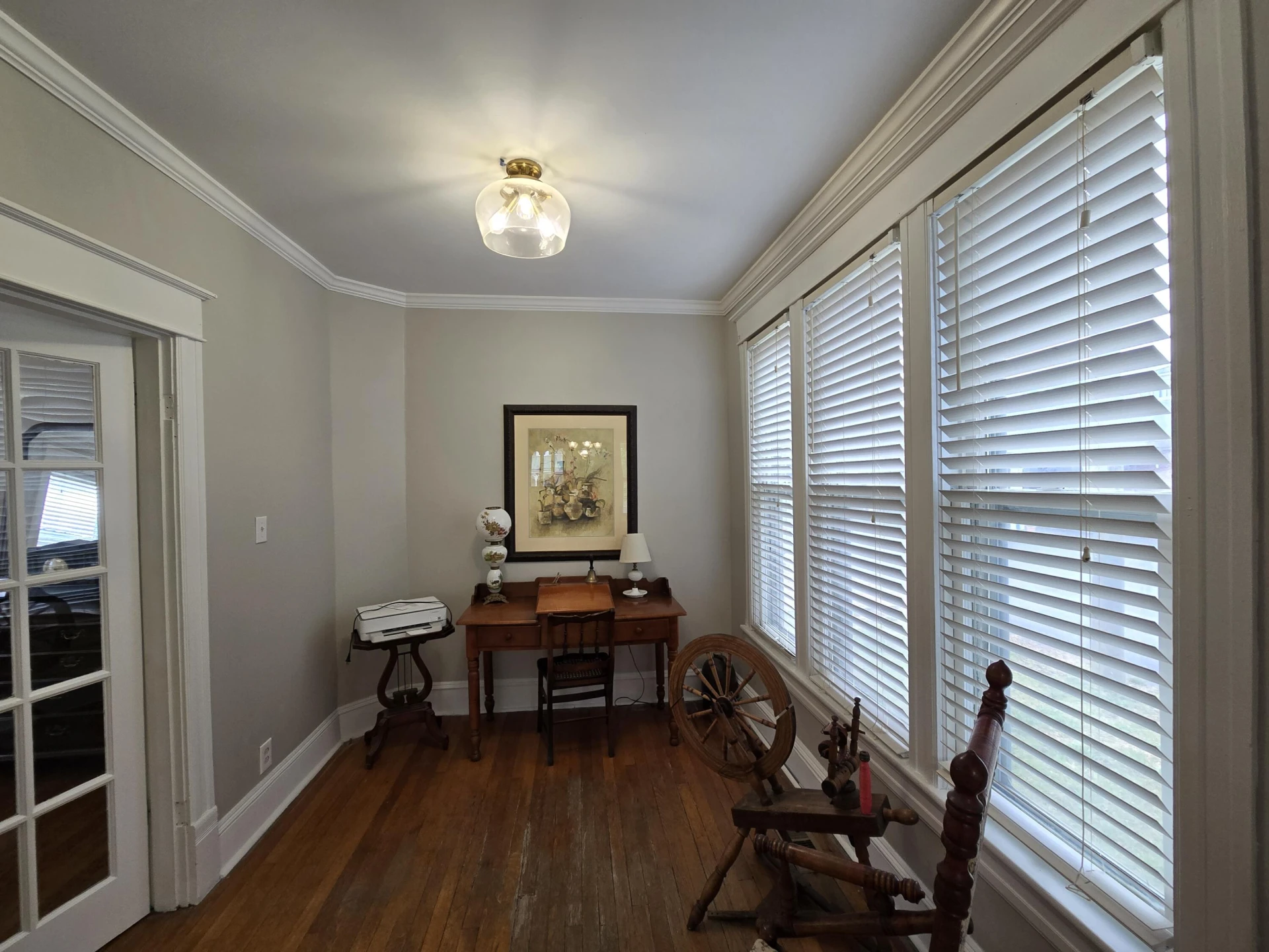 223 W Locust St - Photo 6